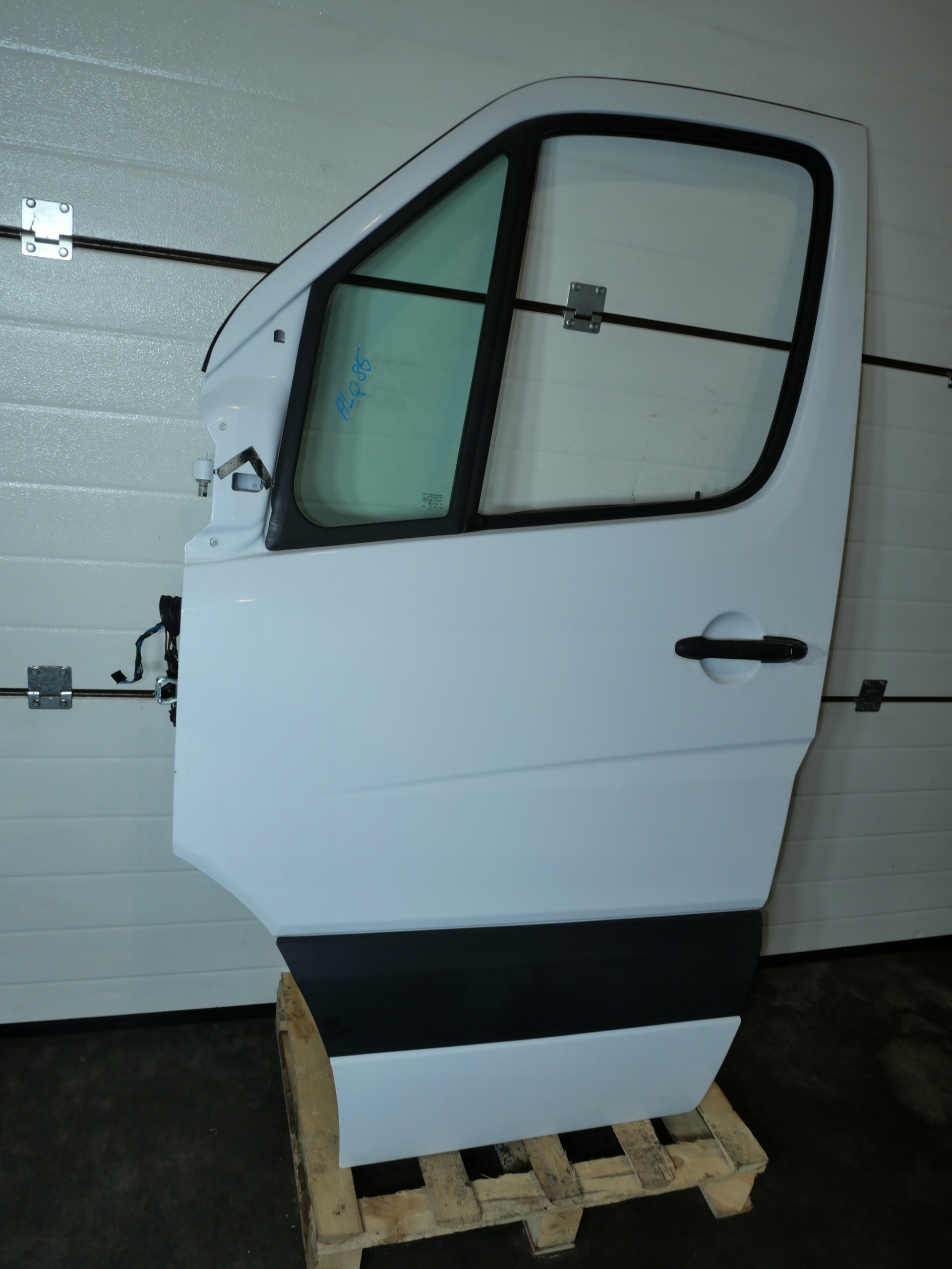 Tür links vorne MERCEDES SPRINTER 906