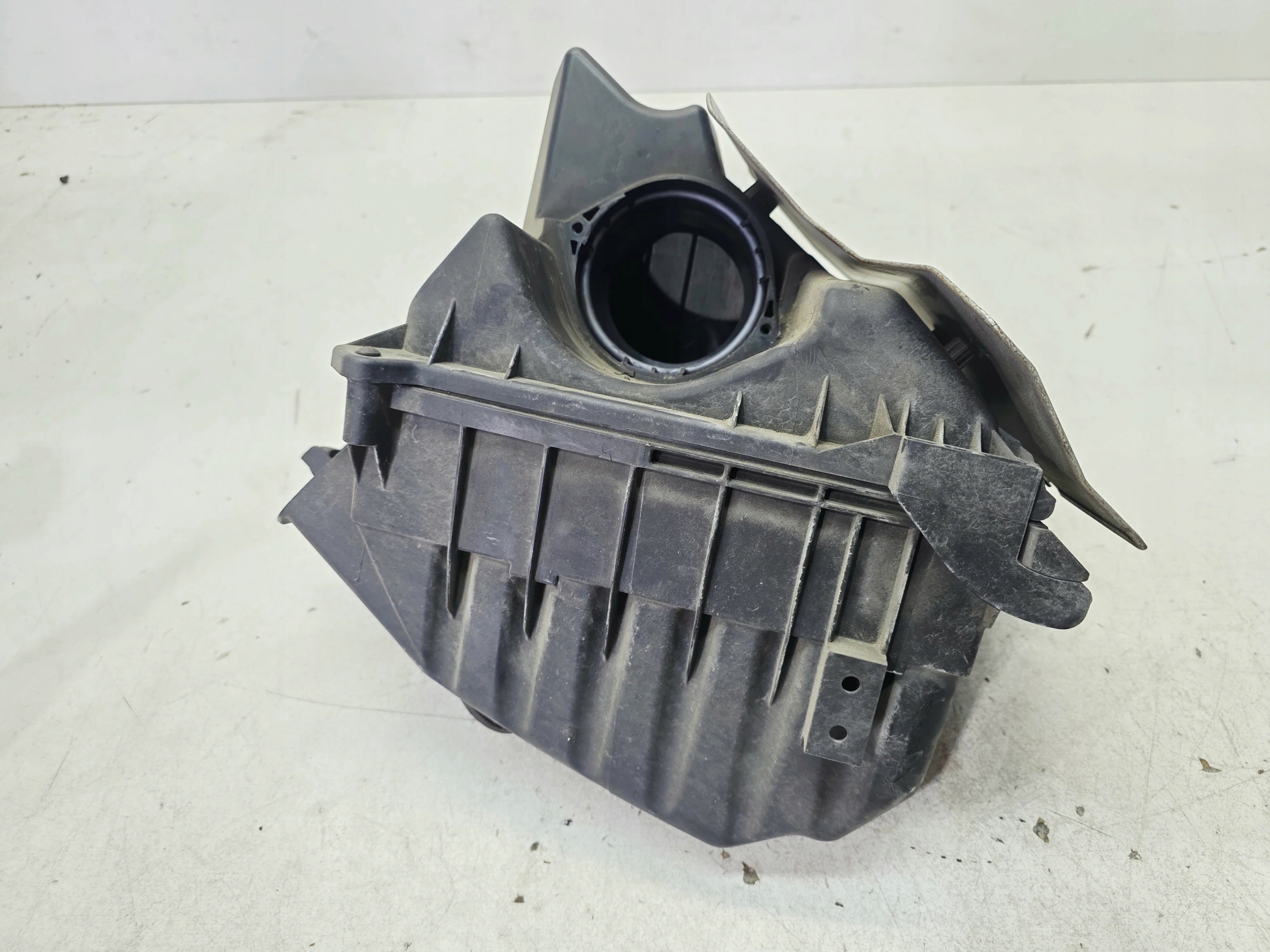 luftfiltergehäuse AUDI A4 B7 2.0 TFSI 03G133835A