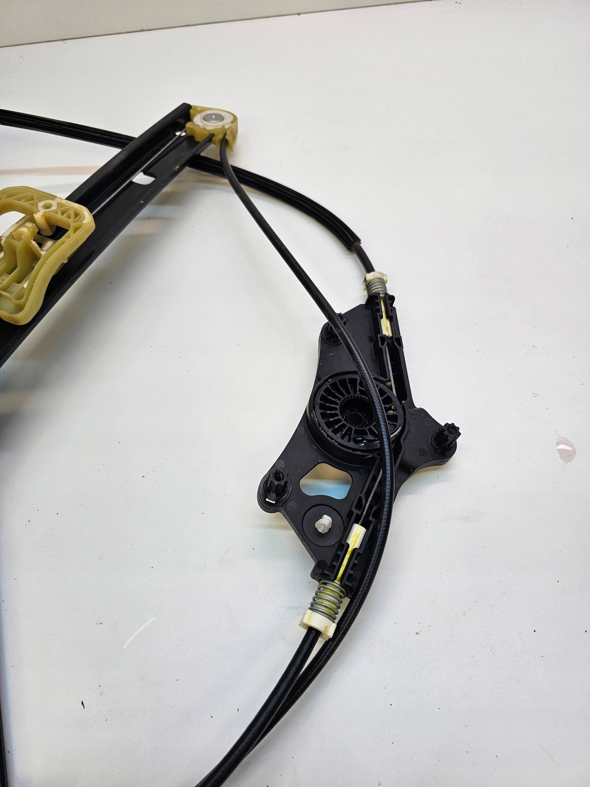 mechanism windows left front AUDI A4 B9 8W0837461