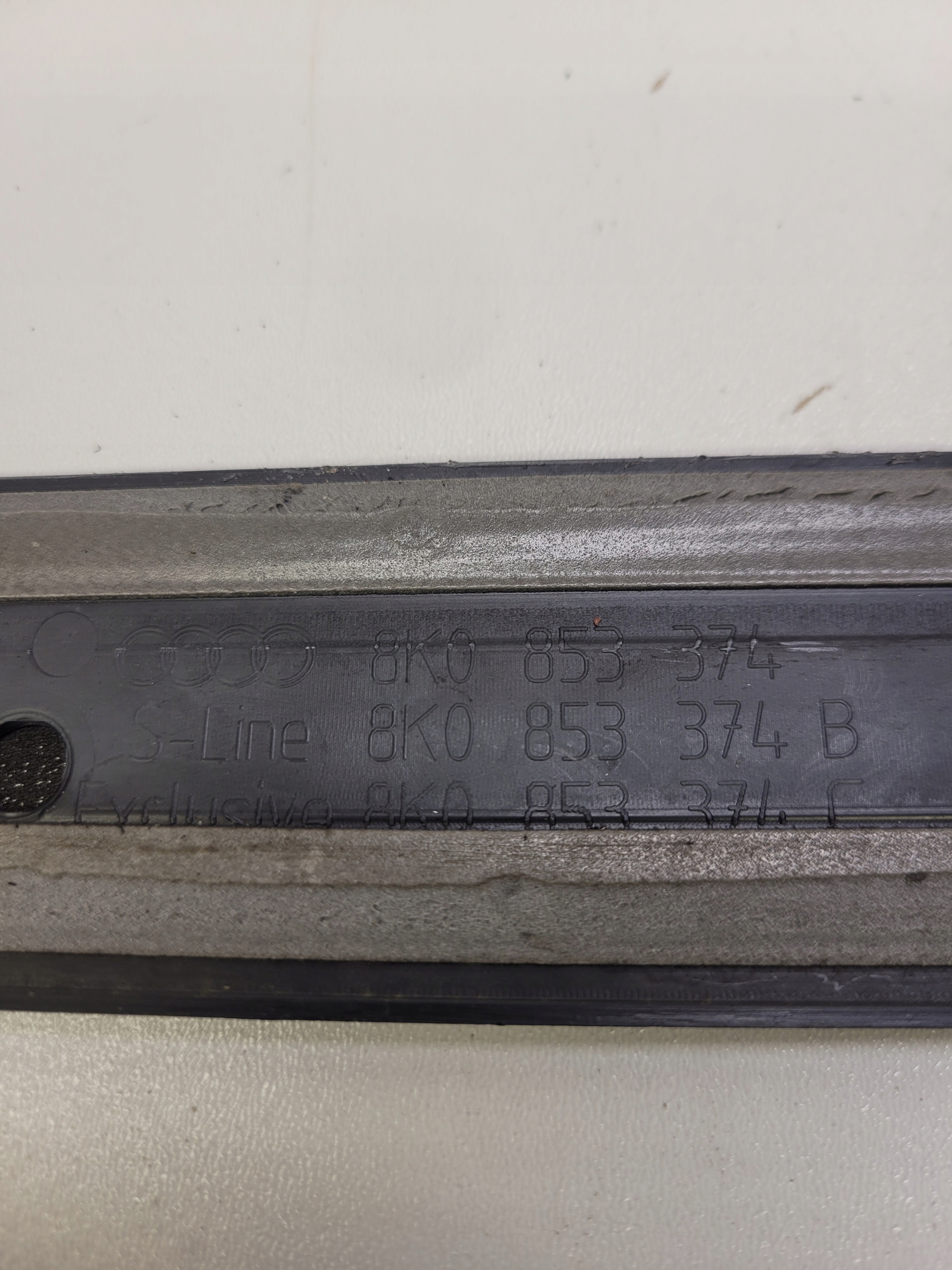 moulding threshold right front AUDI A4 B8 8K0853374