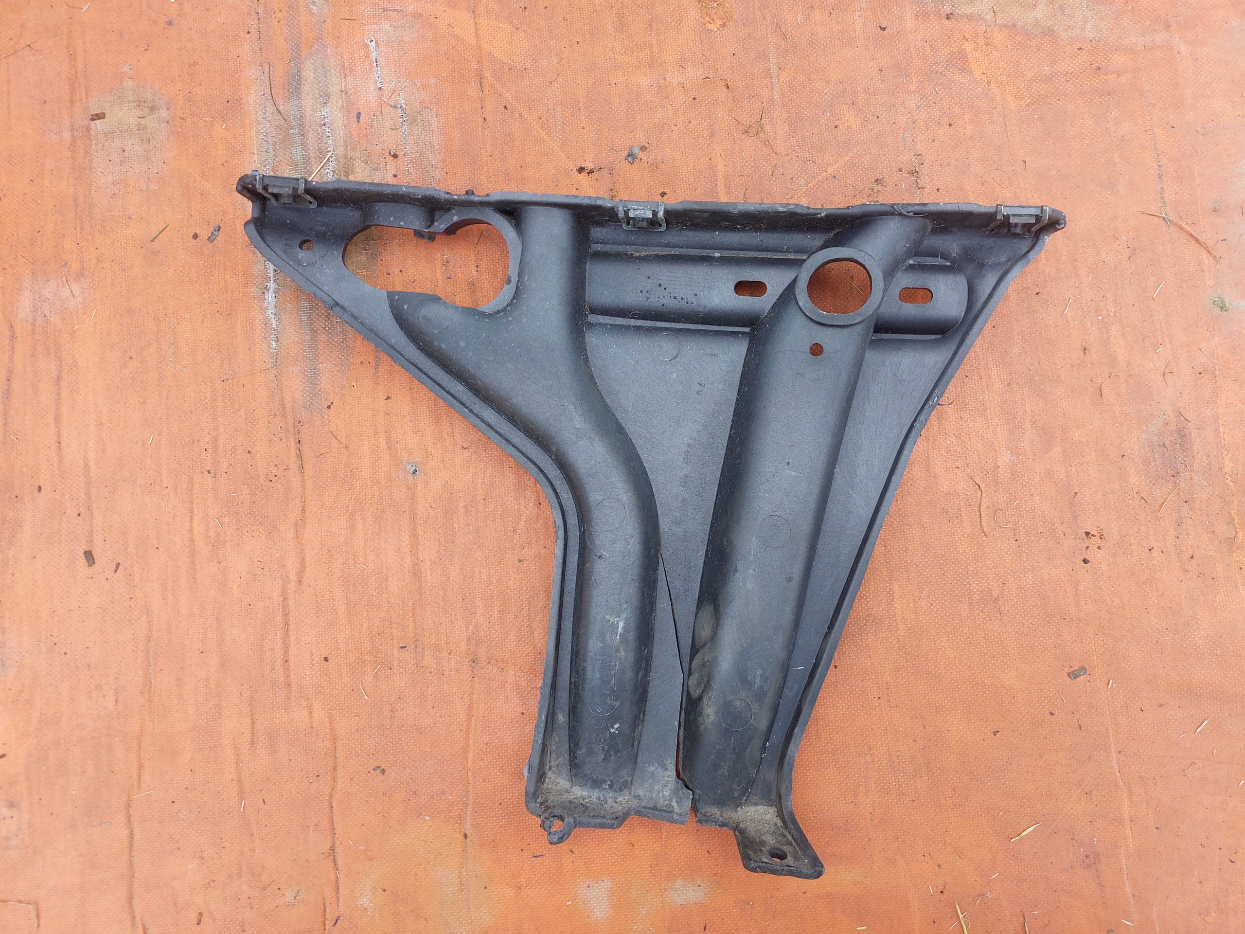 bumper bracket right front ASTON MARTIN VANTAGE 17r 7g33-17a869-a