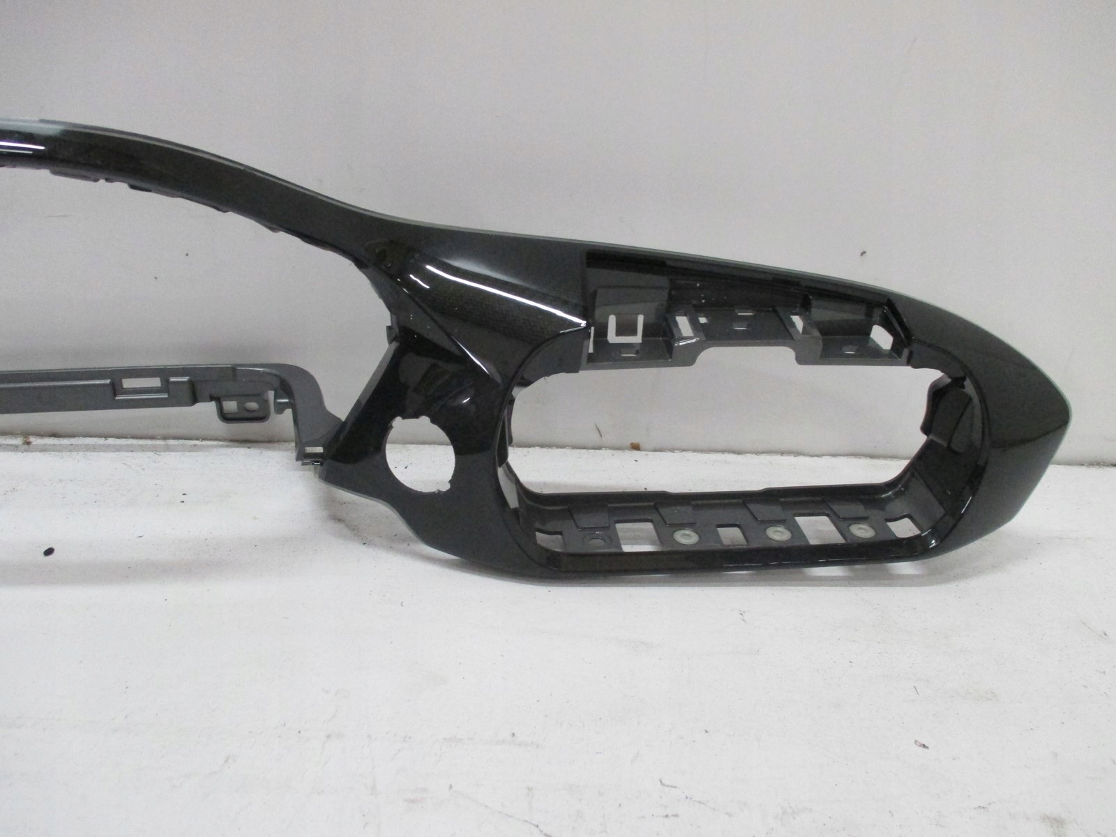 obal budíku RÁM FORD FIESTA MK8 H1BB-18835-CD