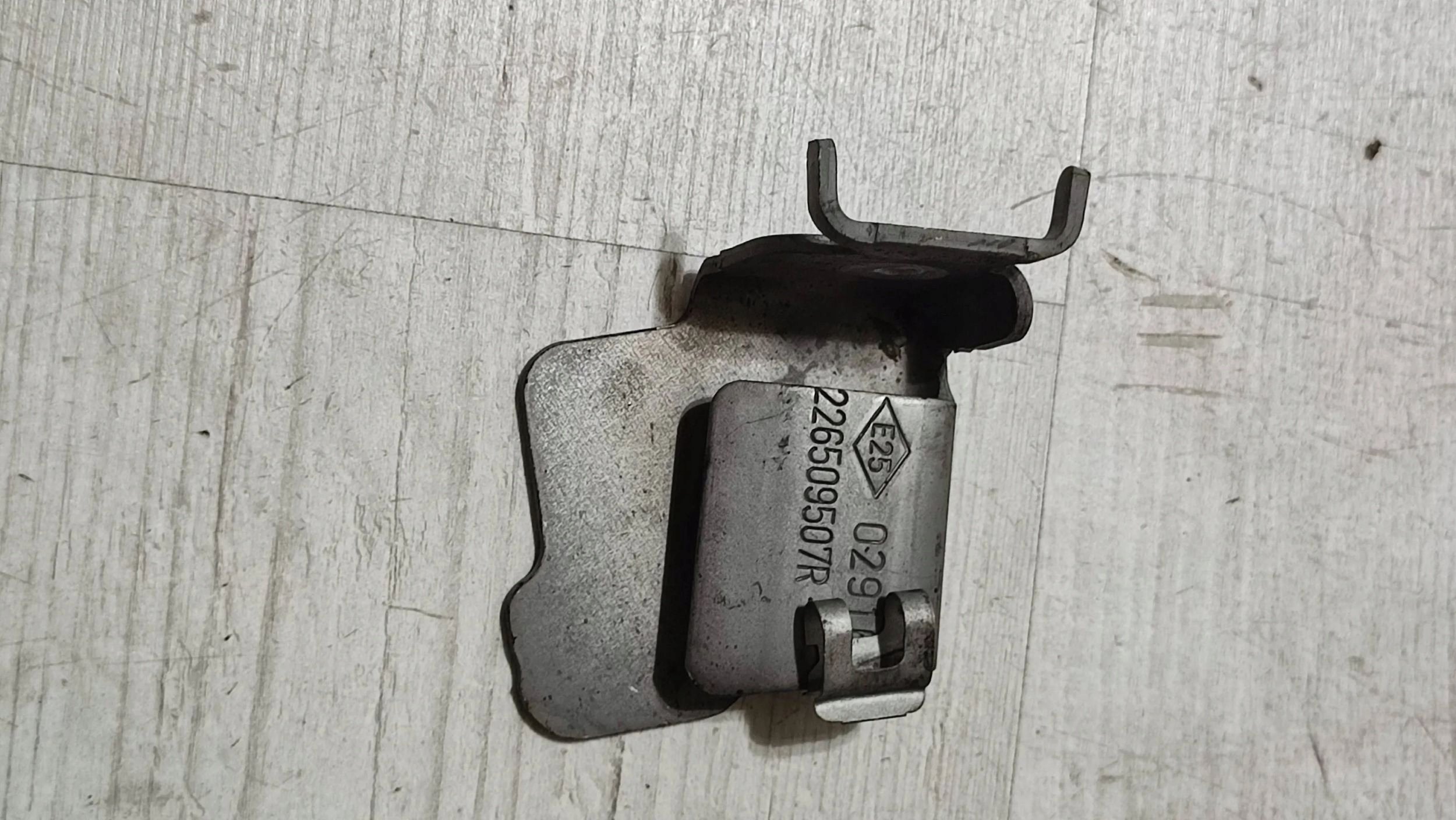 Nissan Qashqai 16r 1.5dci Console Support