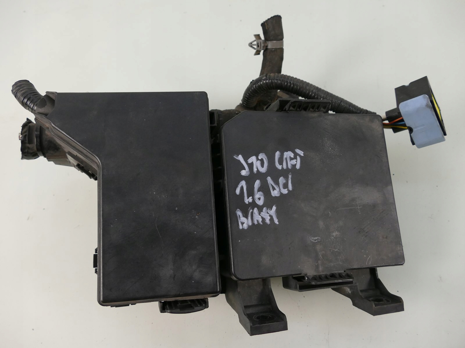 NISSAN QASHQAI J10 1.6 DCI SKRZYNKA BEZPIECZNIKÓW