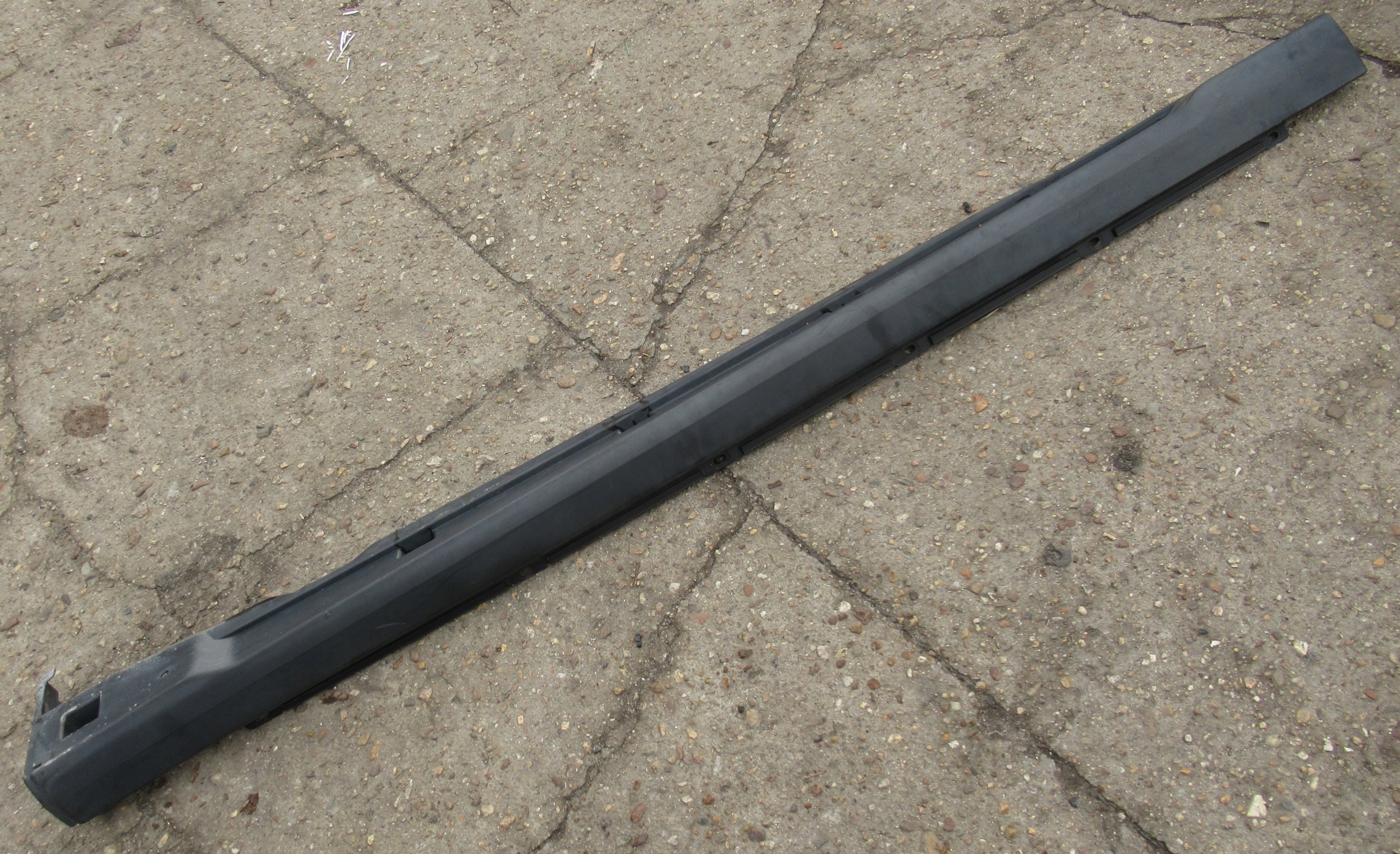 VECTRA C 07R KOMBI moulding threshold left 24427550