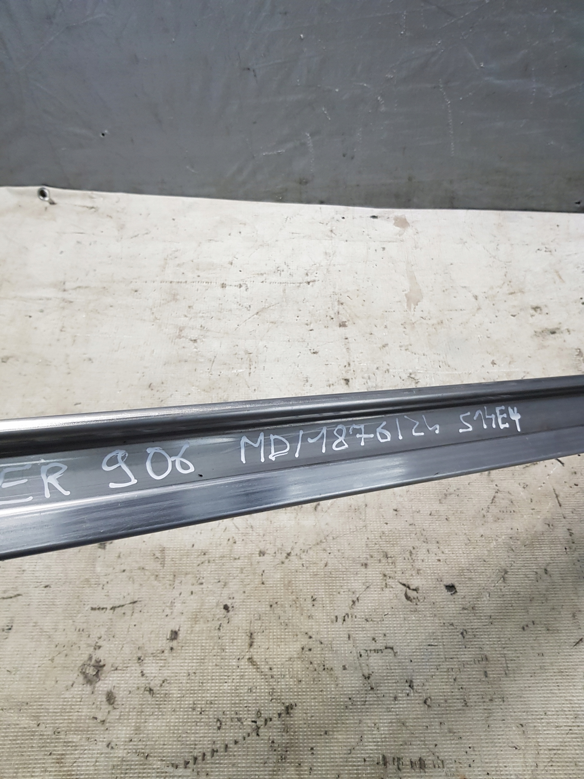 MERCEDES SPRINTER W 906 Binaire Portière A9067660137