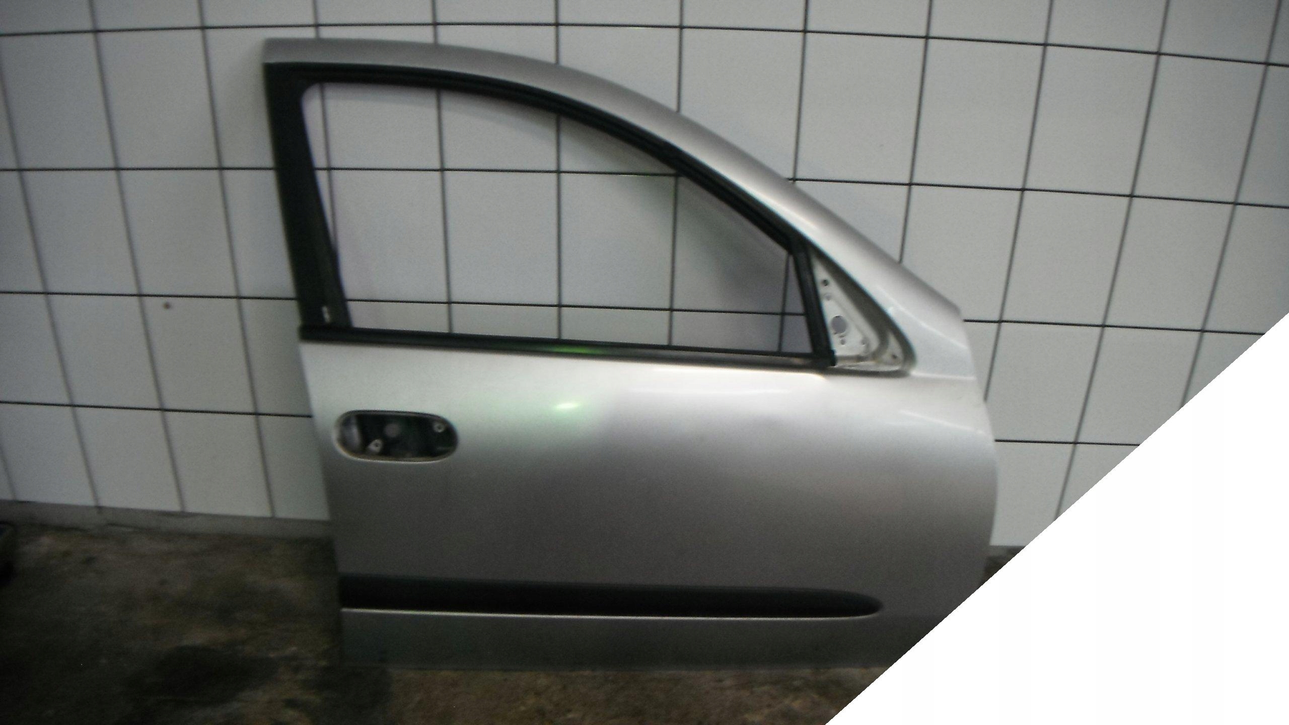NISSAN ALMERA N16 4D 5D 00- DRZWI PRAWE PRZEDNIE