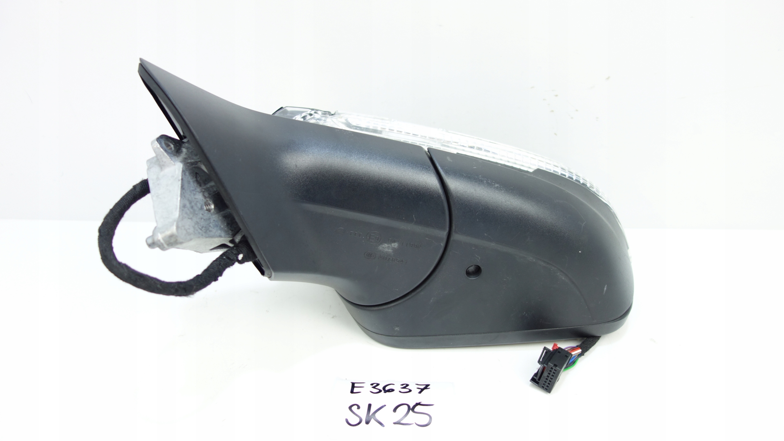 mirror left VOLKSWAGEN ID.4 13 PIN KAMERA 2020- 11B857501AJ