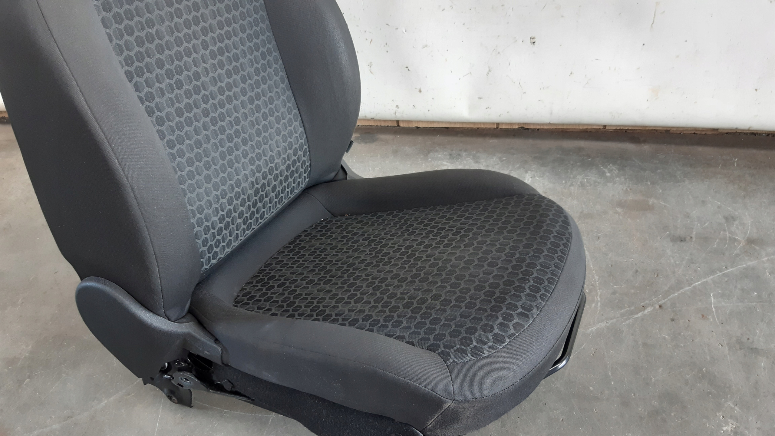 Fotel bal Opel Corsa E