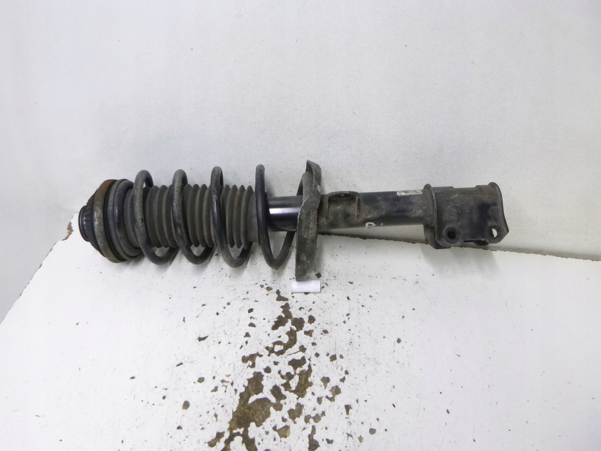 shock absorber front left Opel Astra H 1.6 1.8 2007r 13280738 GM 22214601