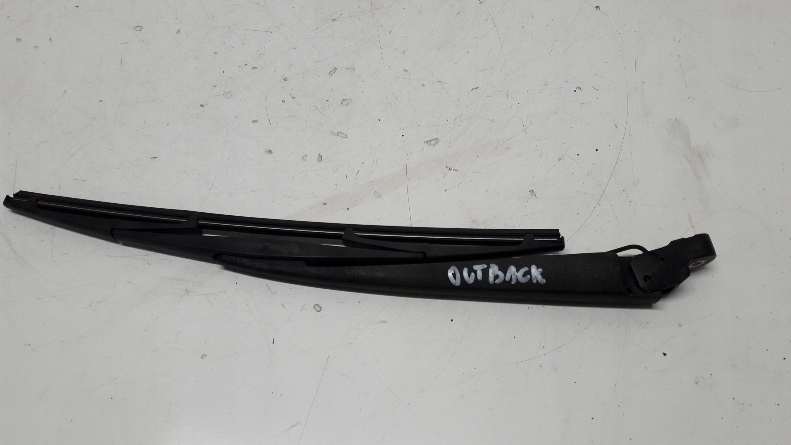 OUTBACK 3 III LEGACY 4 IV RAMIĘ WYCIERACZKI TYŁ