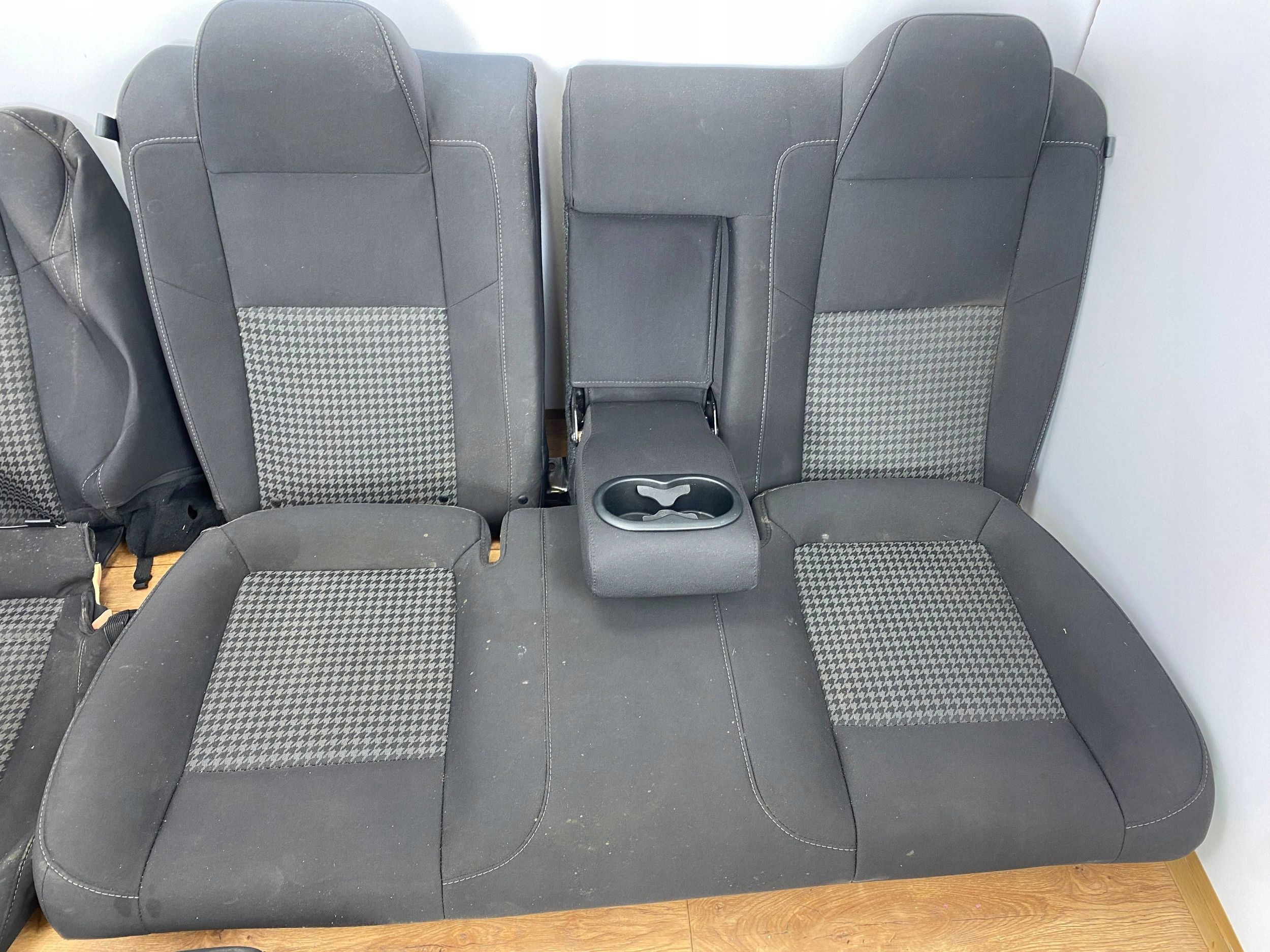 upholstery side seats Dodge Challenger 2015+