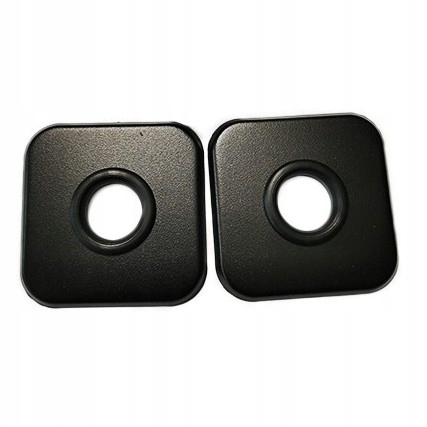 

czarne matowe rozety kwadratowe i czarne uszczelki