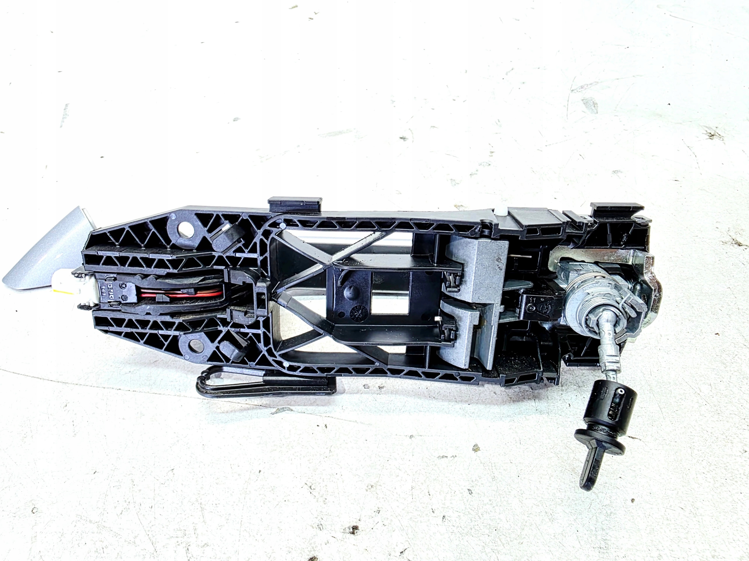 handle exterior door right front KEYLESS AUDI Q4 E-TRON 8V0839885 LZ7G