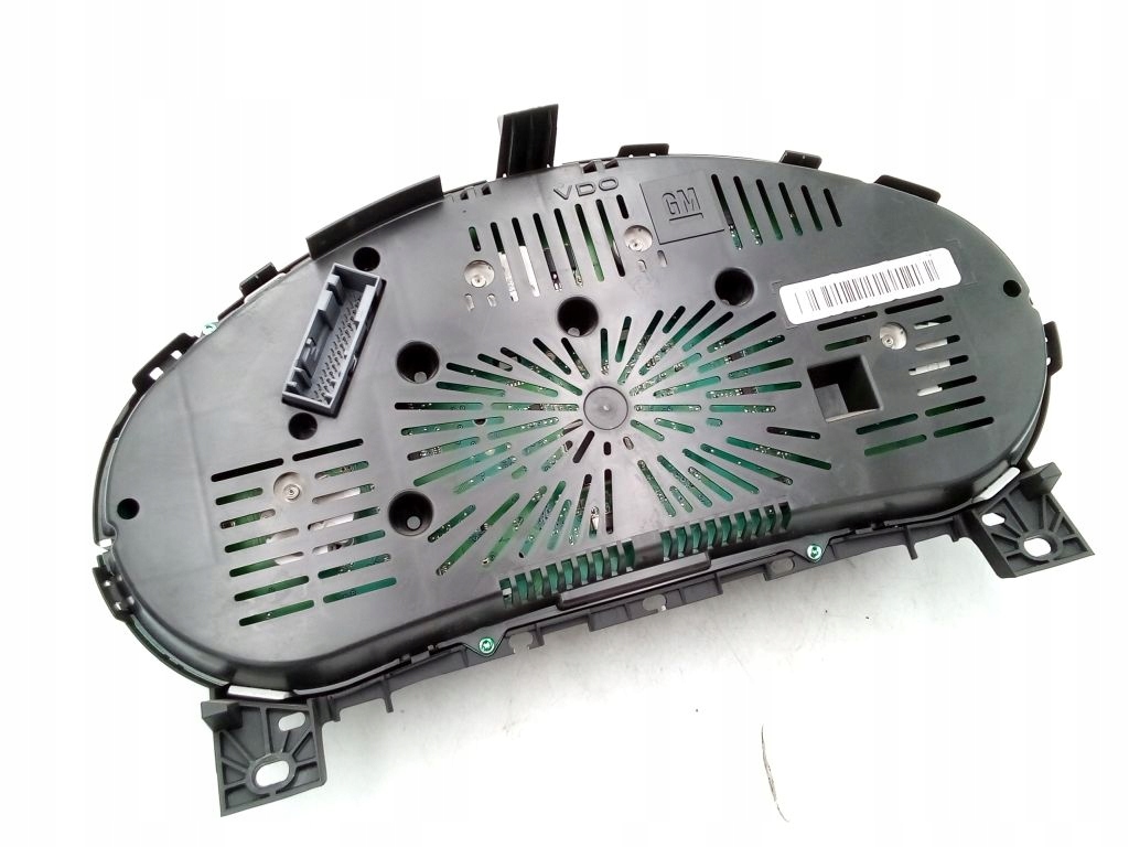 Opel Insignia A 2.0 diesel dials dials predkosciomierz 13327313