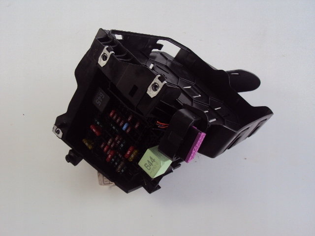 3Q0907530L - БЛОК ЗАПОБІЖНИКІВ SEAT ARONA 18-