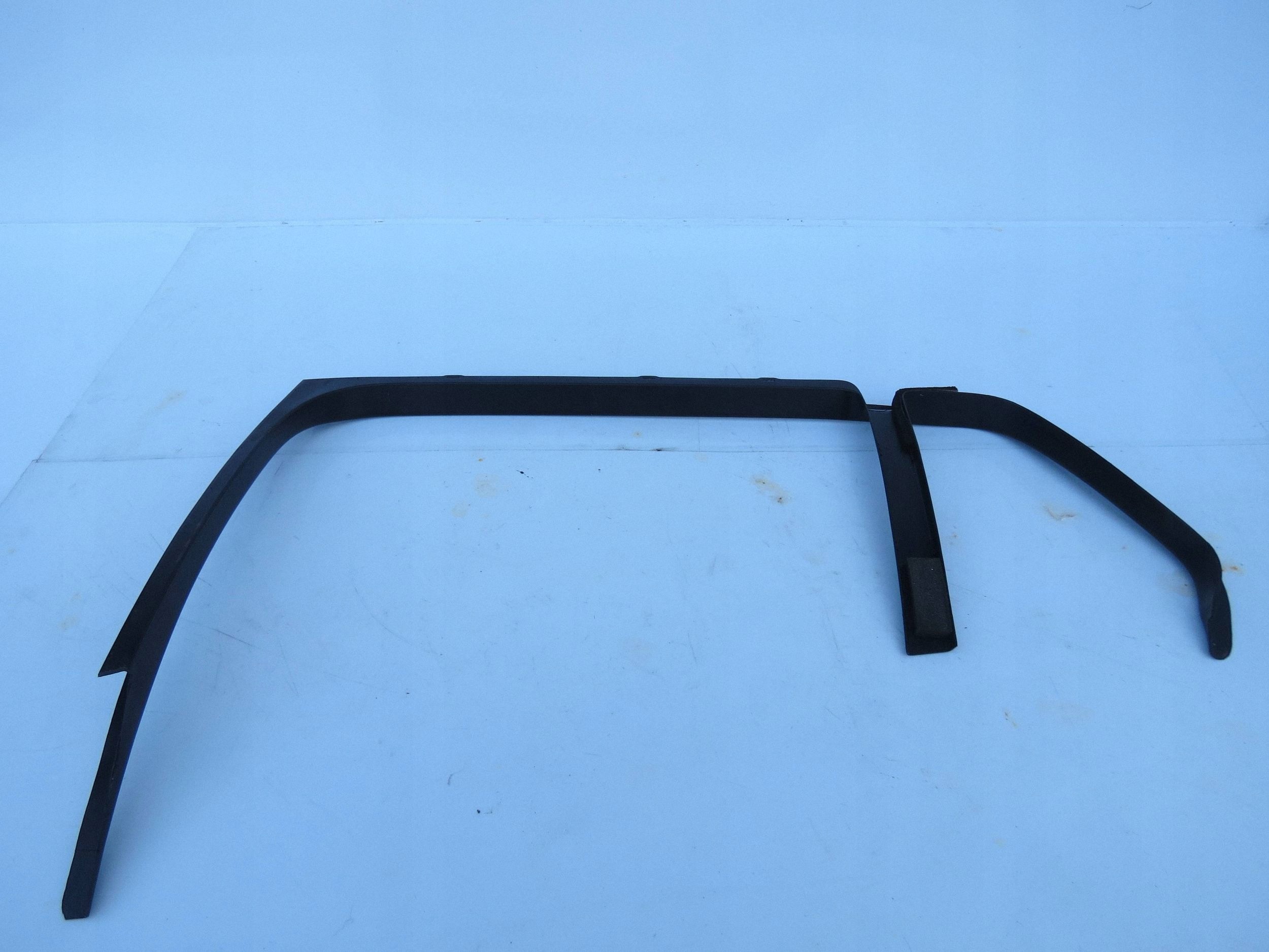 moulding door windows left rear part VOLVO V60 1302143