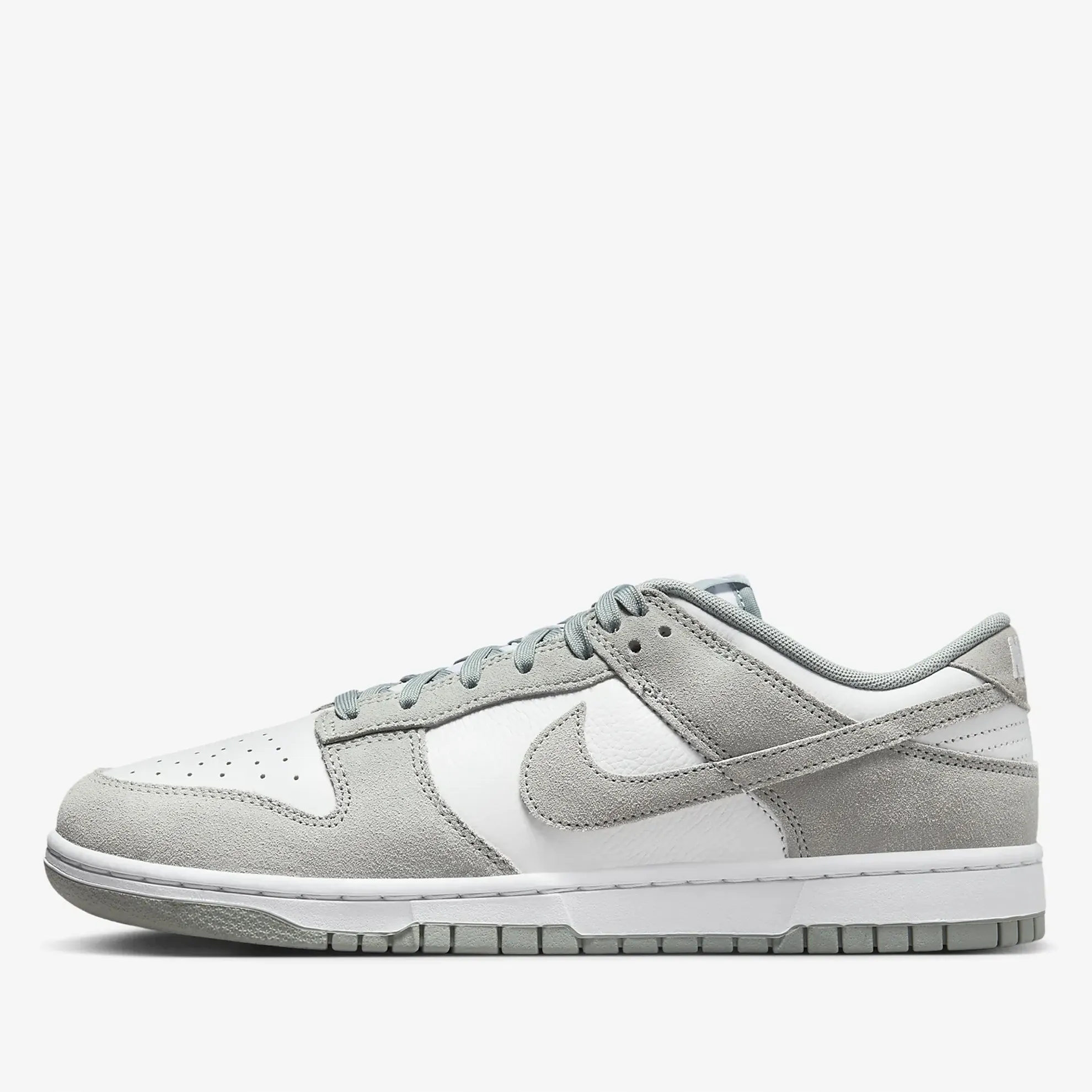 Sportovní boty Nike Dunk Low Retro Se FQ8249-101 velikost 47 šedé