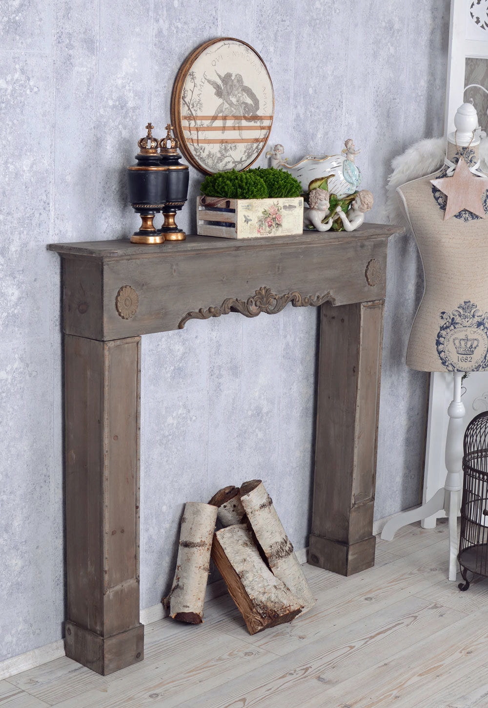 Obudowa Kominka Brązowa Drewniana Antyczna Typ Obudowy kominkowe