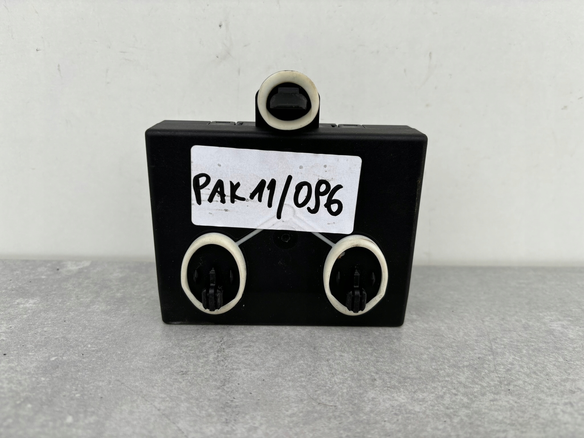 PORSCHE PANAMERA 970 CAYENNE 7P module control unit door right front PAK11/096