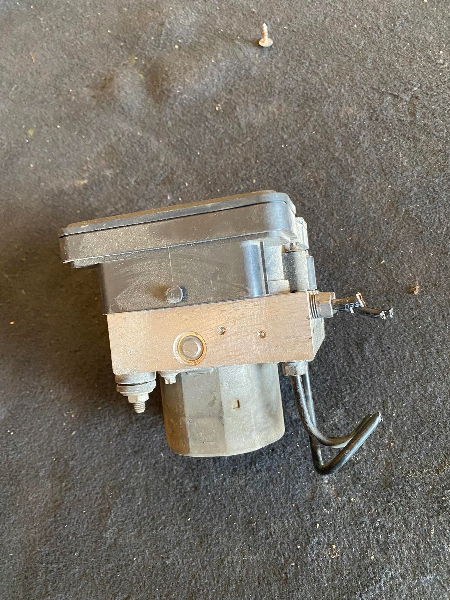 Peugeot Boxer 2.2 HDI драйвер ABS 51935298