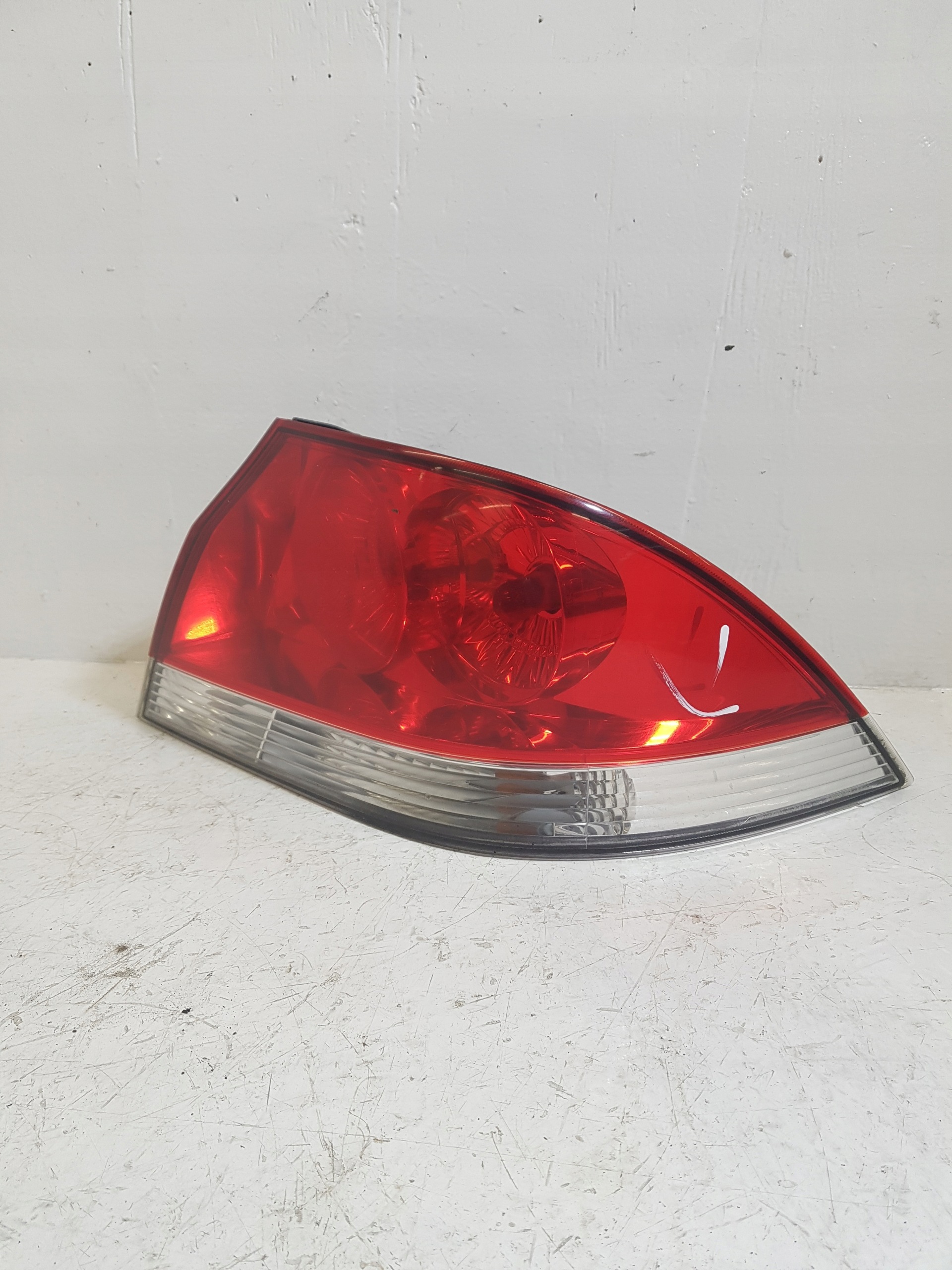 light right rear MITSUBISHI LANCER 7