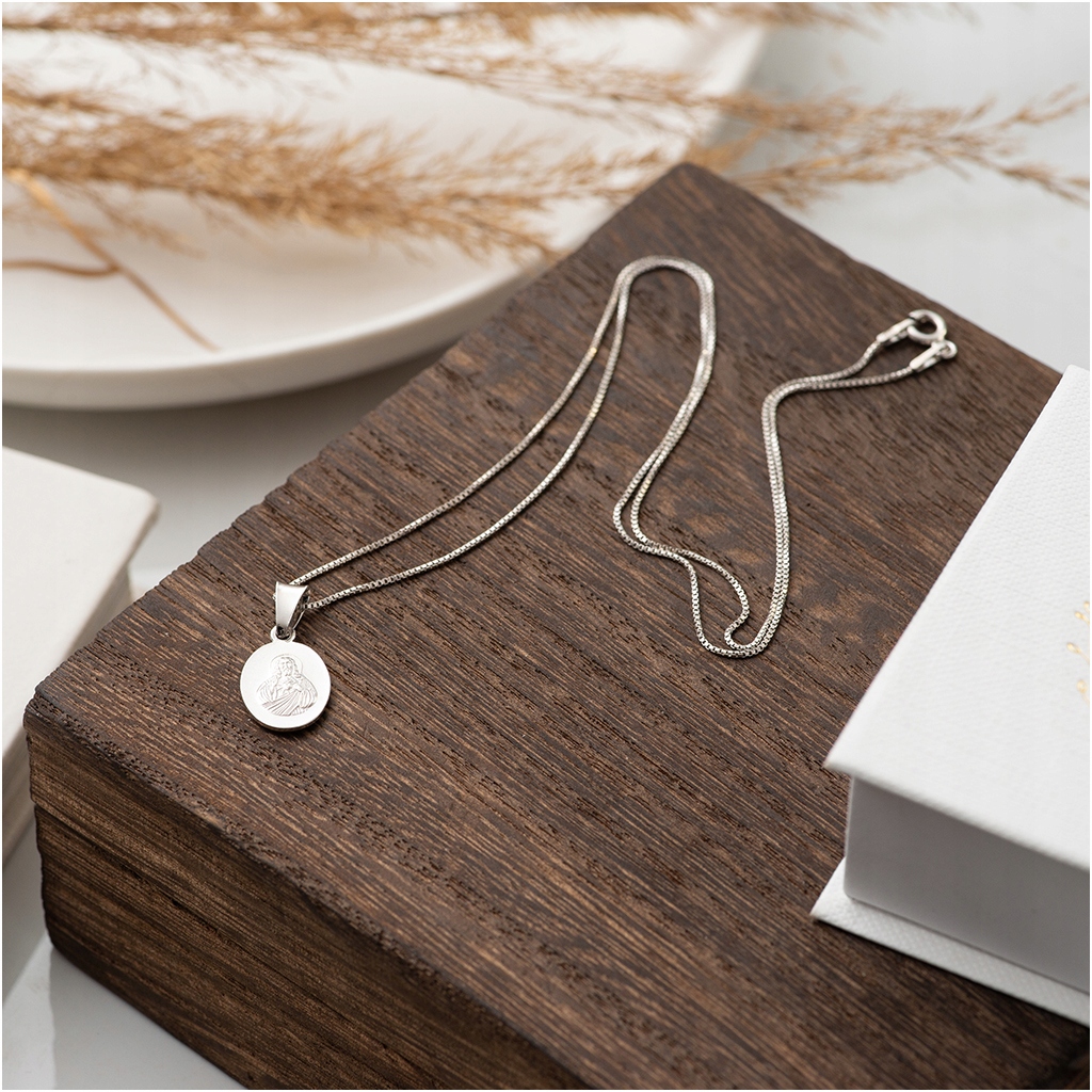 Pamiątka Komunii Świętej MEDALIK KOMUNIJNY Srebrny łańcuszek Długość całkowita 45 cm