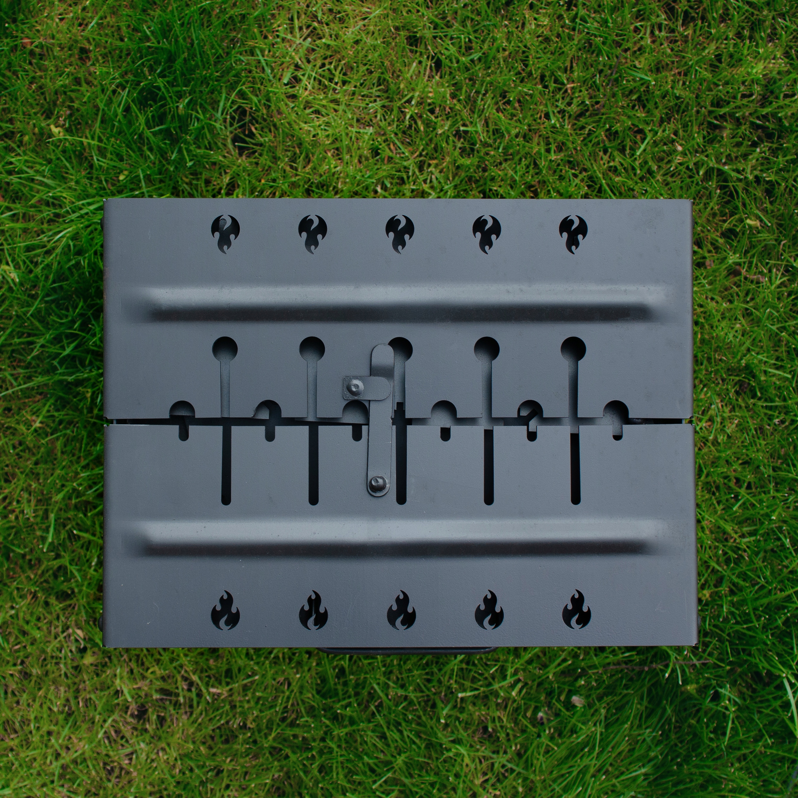 Mangal Grill Walizka na 6 Szampury. Składany węglowy 3mm