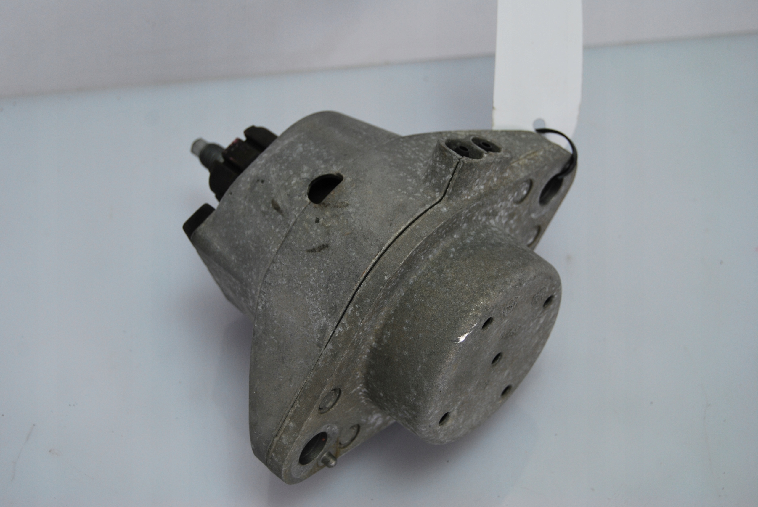 left engine mount Chevrolet Camaro 2.0L 2016+