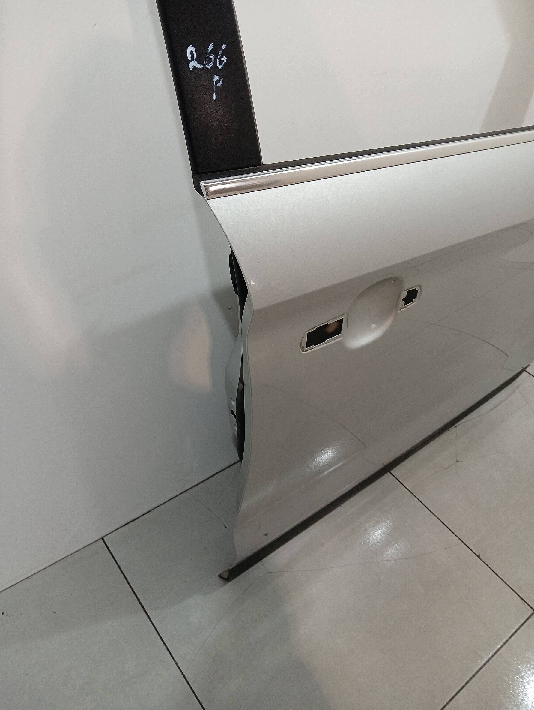 door right front O8 Ford Kuga and (2008-2012)