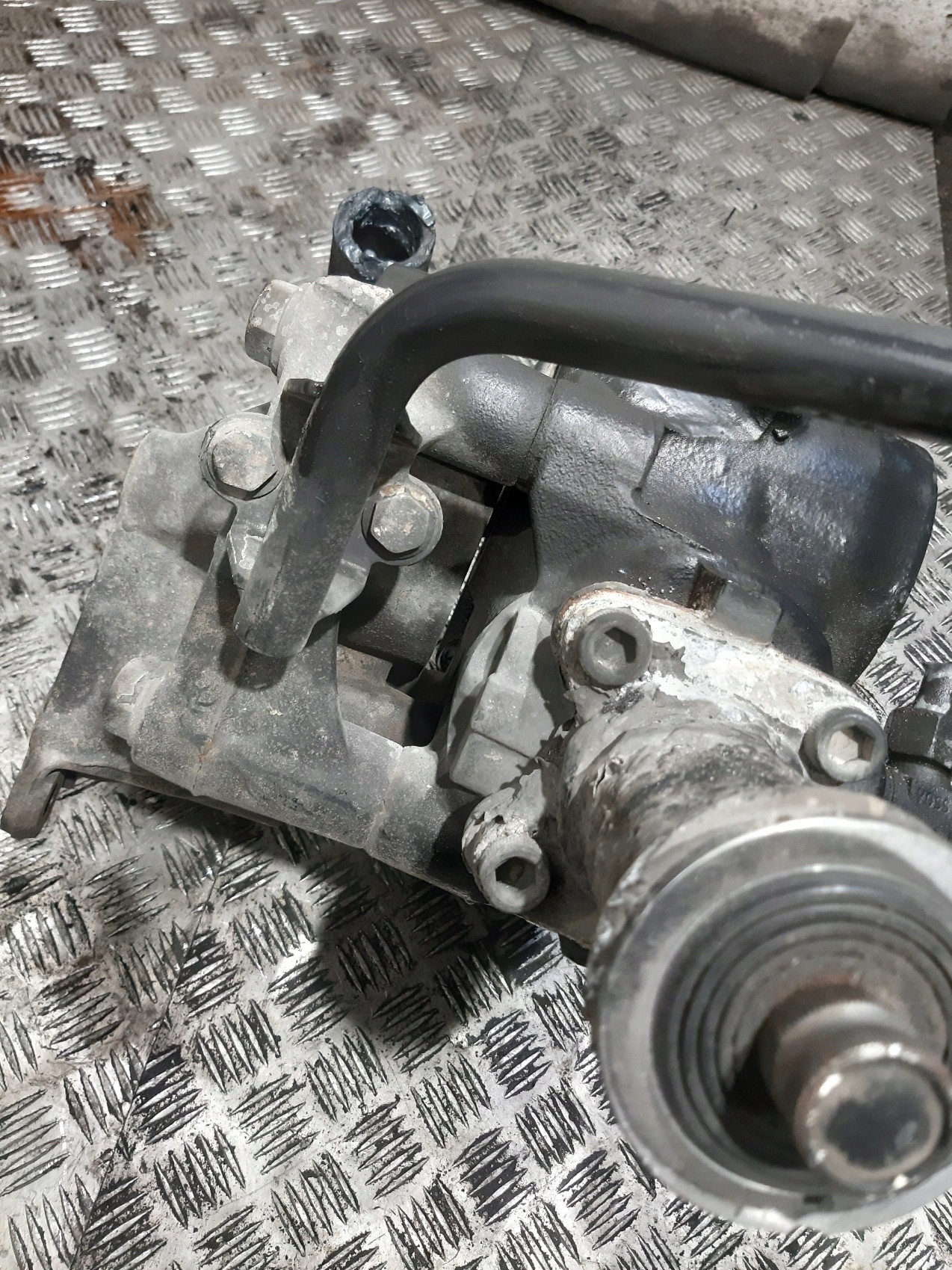 Boîter direction Boîter direction ZF MAN TG 410 98415D