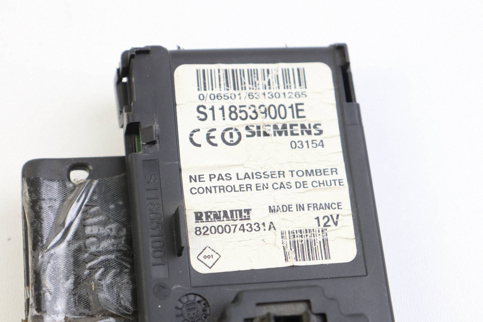 RENAULT MEGANE II card reader KARTY ignition 8200074331A S118539001E