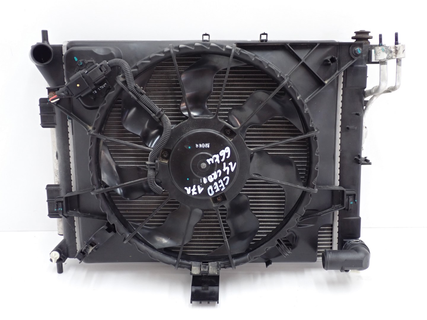 KOMPLET CHŁODNIC WODY WENTYLATOR KIA CEED II 1.4 CRDI 66KW 17R