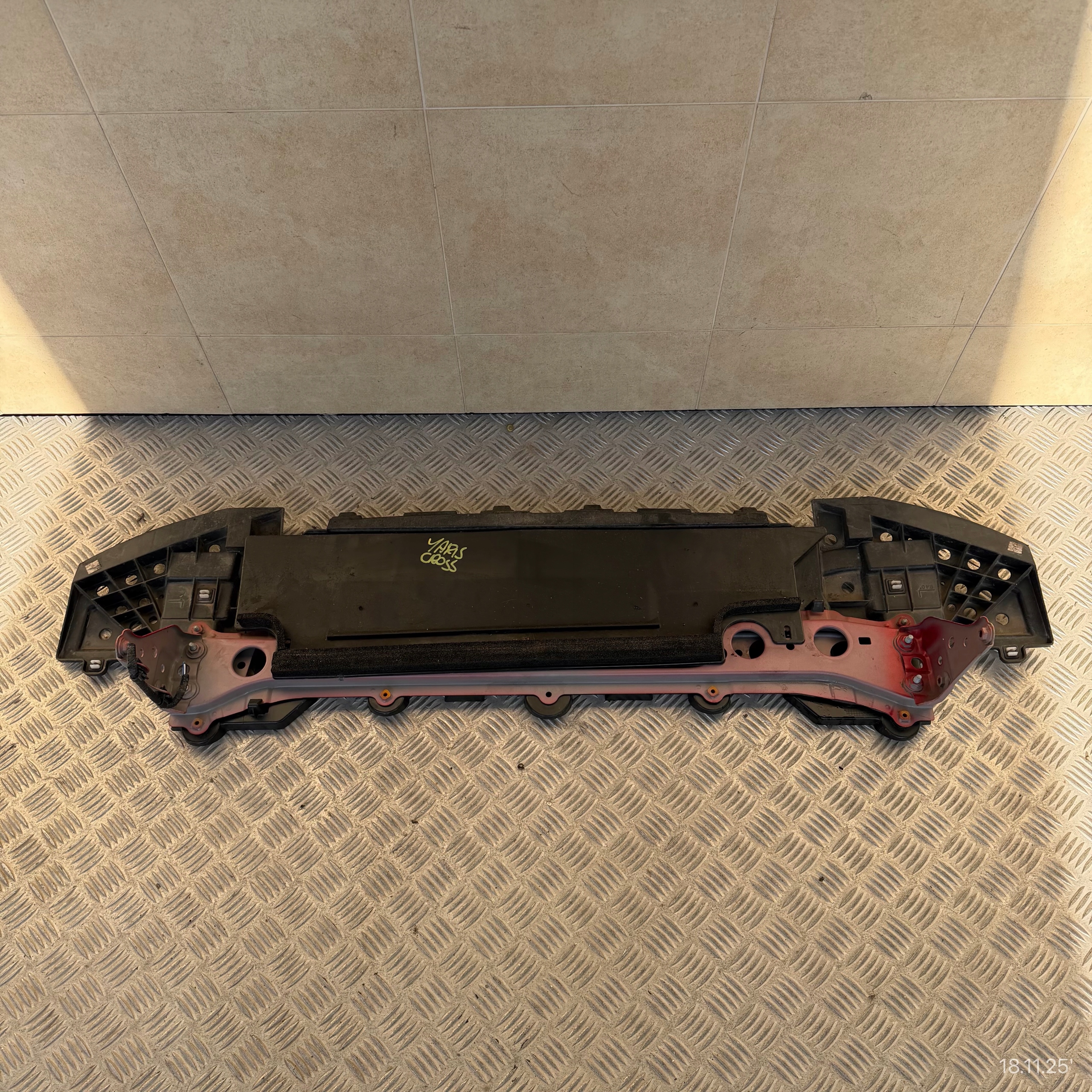 sider front lower pillar TOYOTA YARIS CROSS