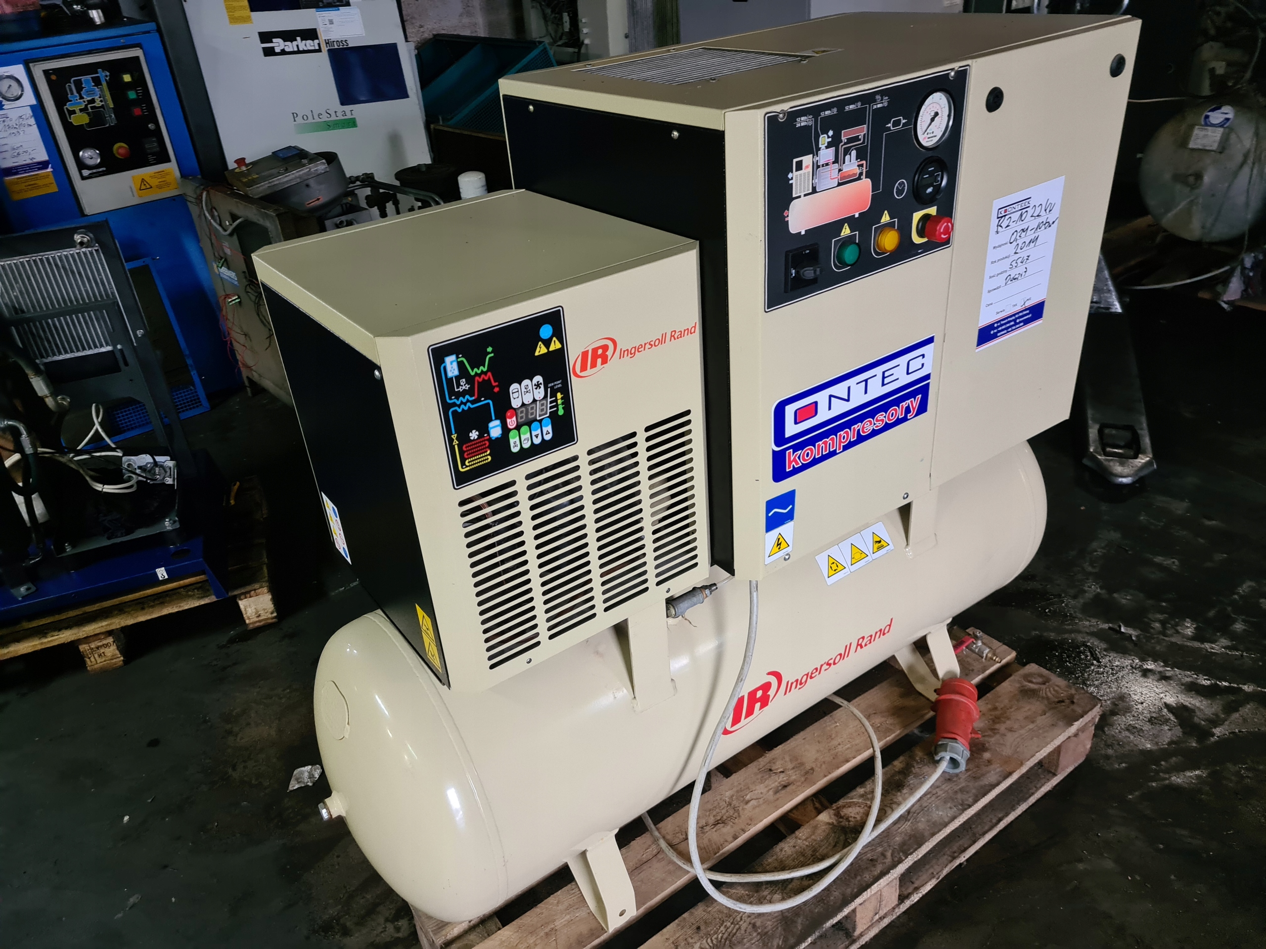 Kompresor śrubowy INGERSOLL RAND R 2,2 -10 2,2 kw Moc (kW) 2.2 kW