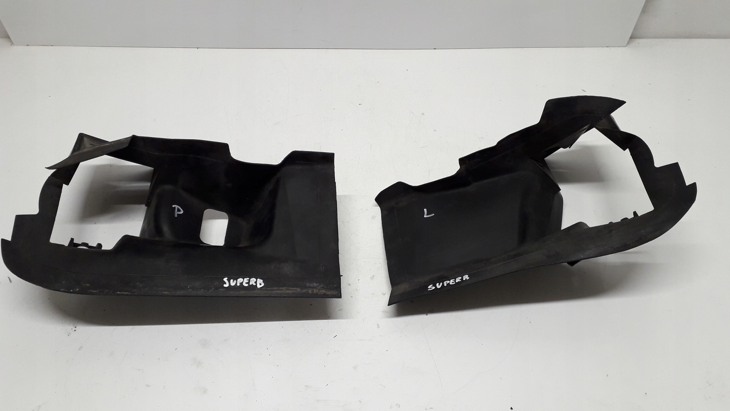 SUPERB I 01-08 2.5 TDI KIEROWNICA POWIETRZA