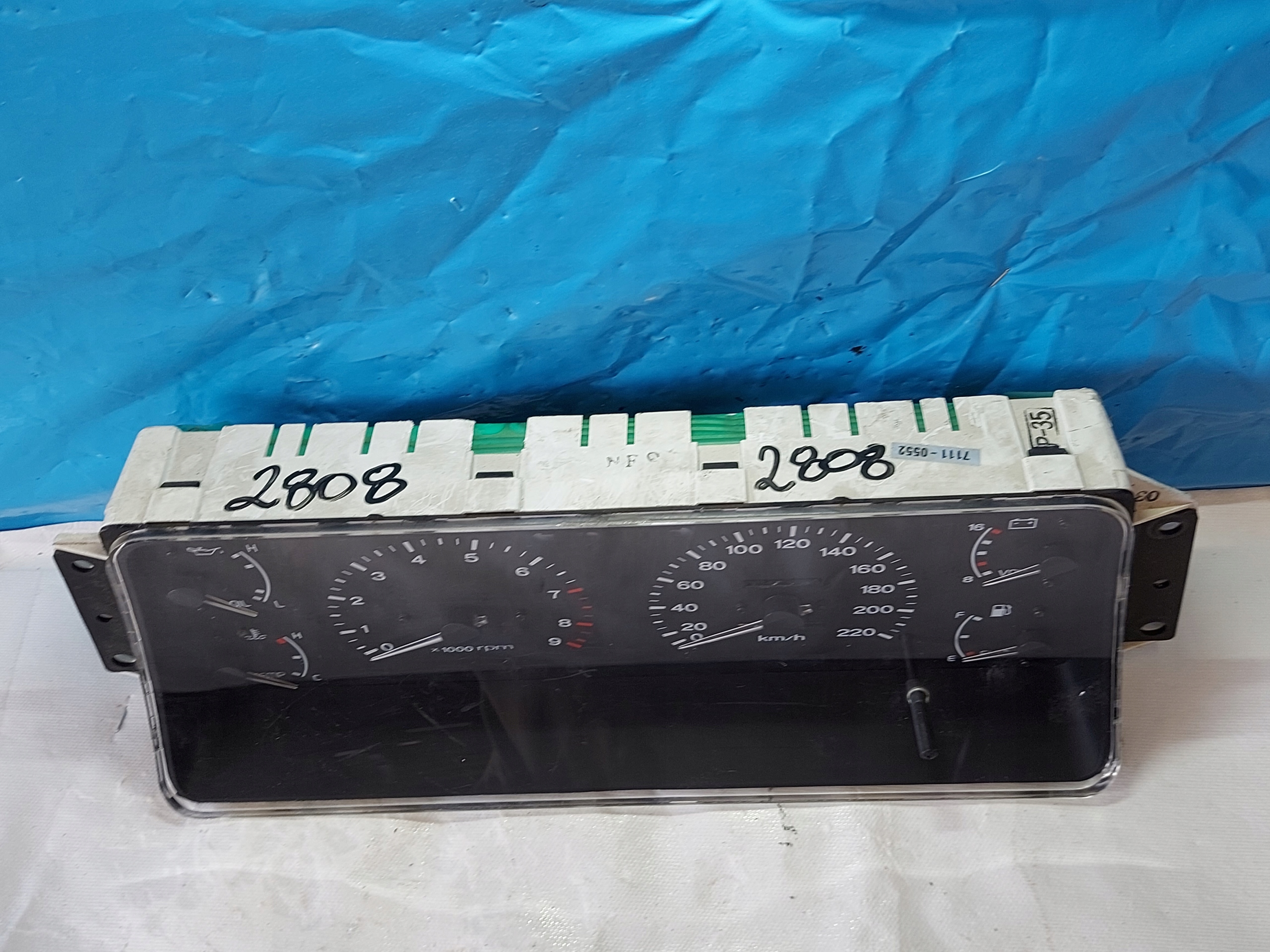 dials clock HYUNDAI SONATA 1992r 7111-0552