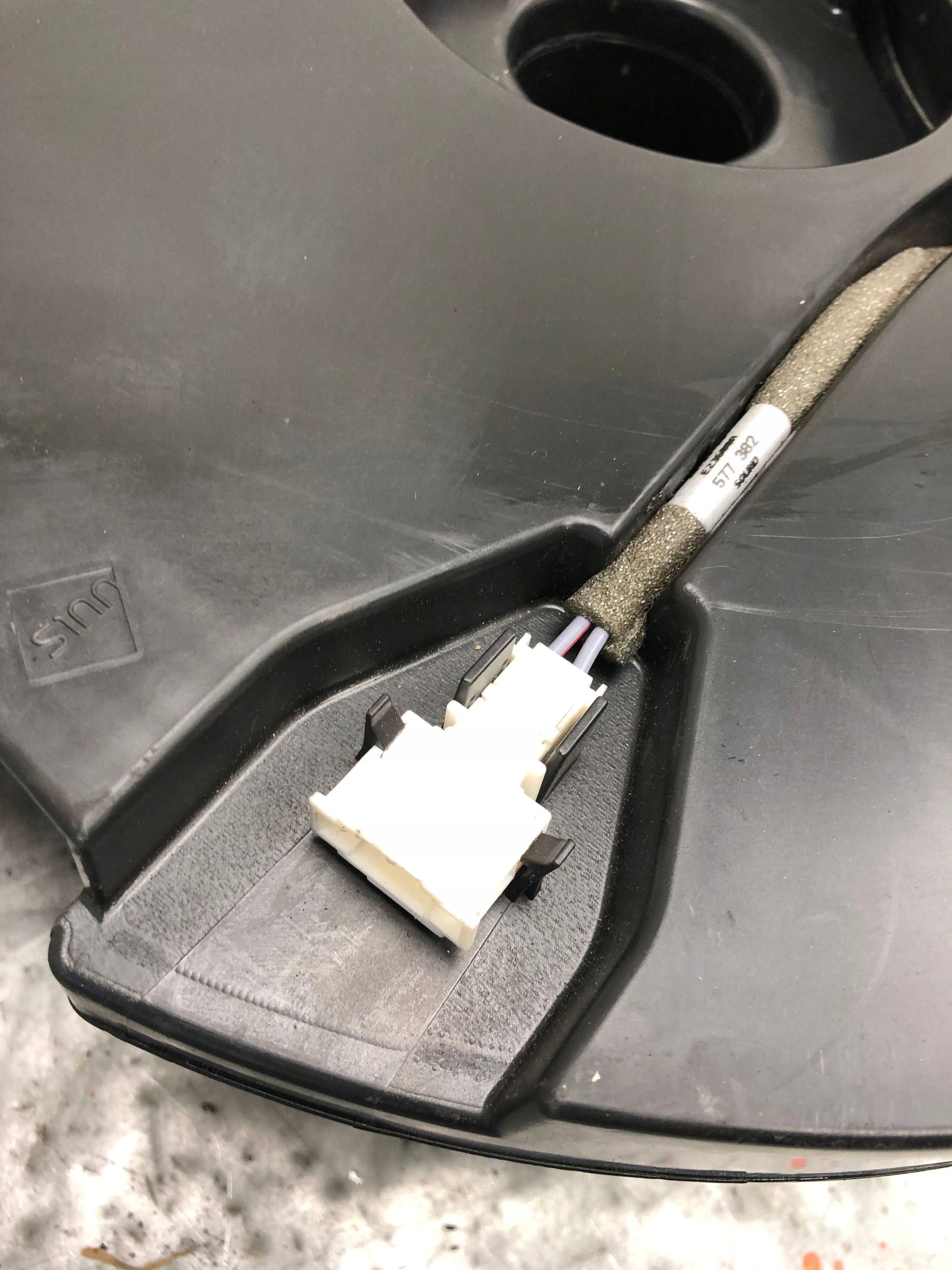 reprák SUBWOOFER AUDI Q5 8R0035382