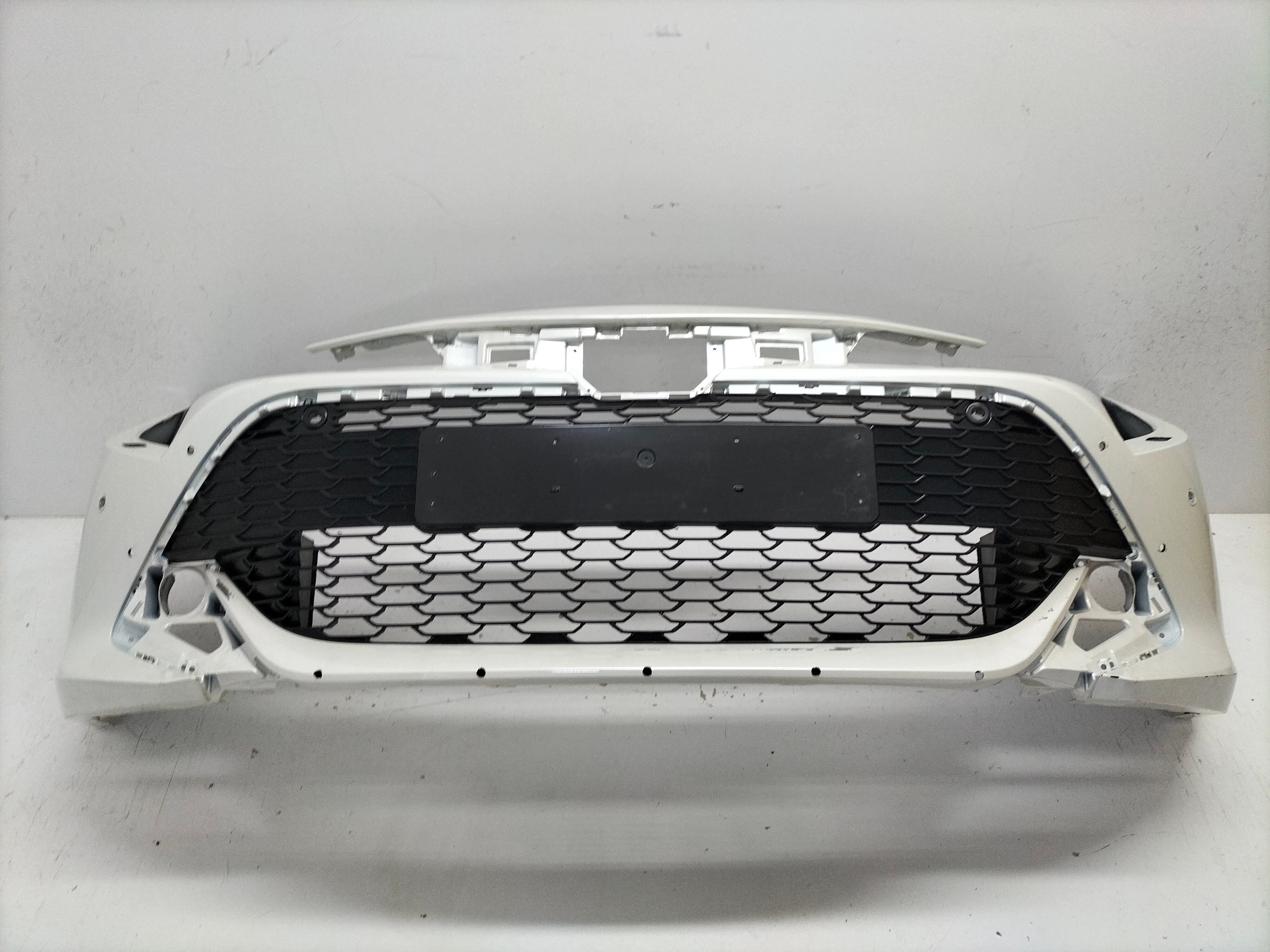 front bumper front TOYOTA COROLLA E21 18- KOMBI TREK