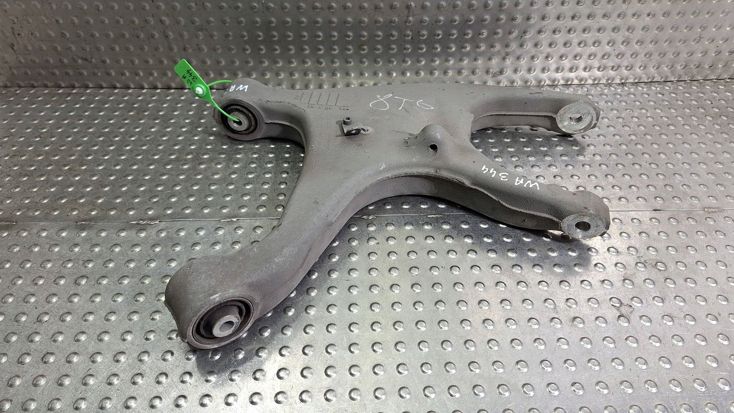 Querlenker Achsträgers links heck 8K0505311J AUDI A4 B8 A5 8T Original