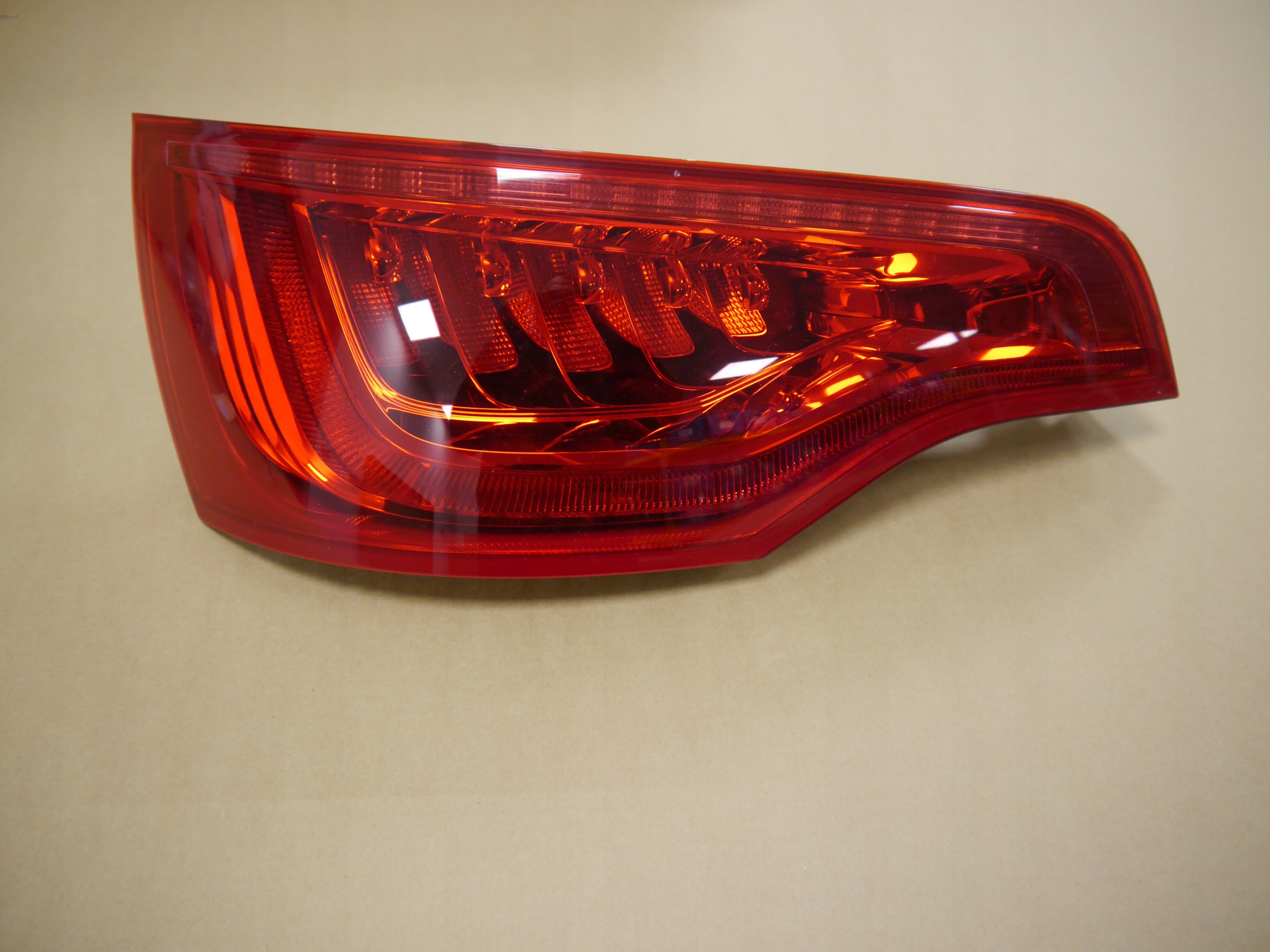 ФАРА ЗАД. ПРАВА LED AUDI Q7 РЕСТАЙЛІНГl0945093 ЄВРОПА