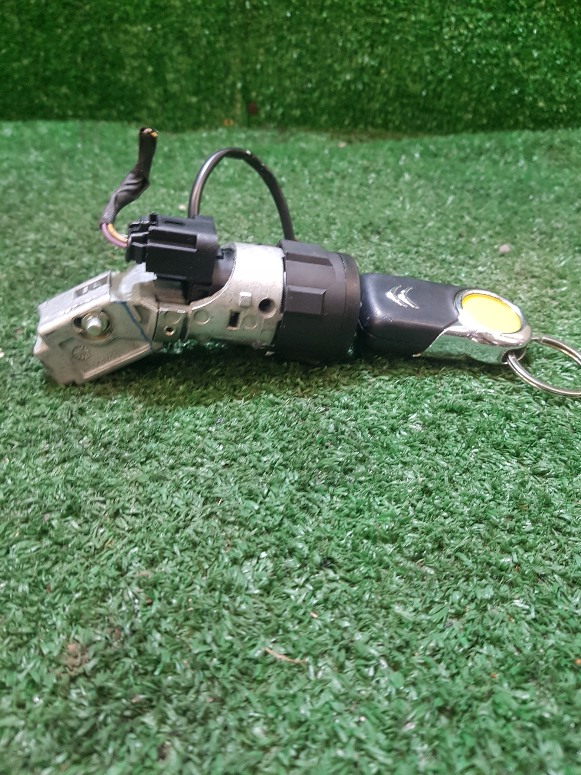 ignition Z KLUCZYKIEM CITROEN DS-3 N0502455