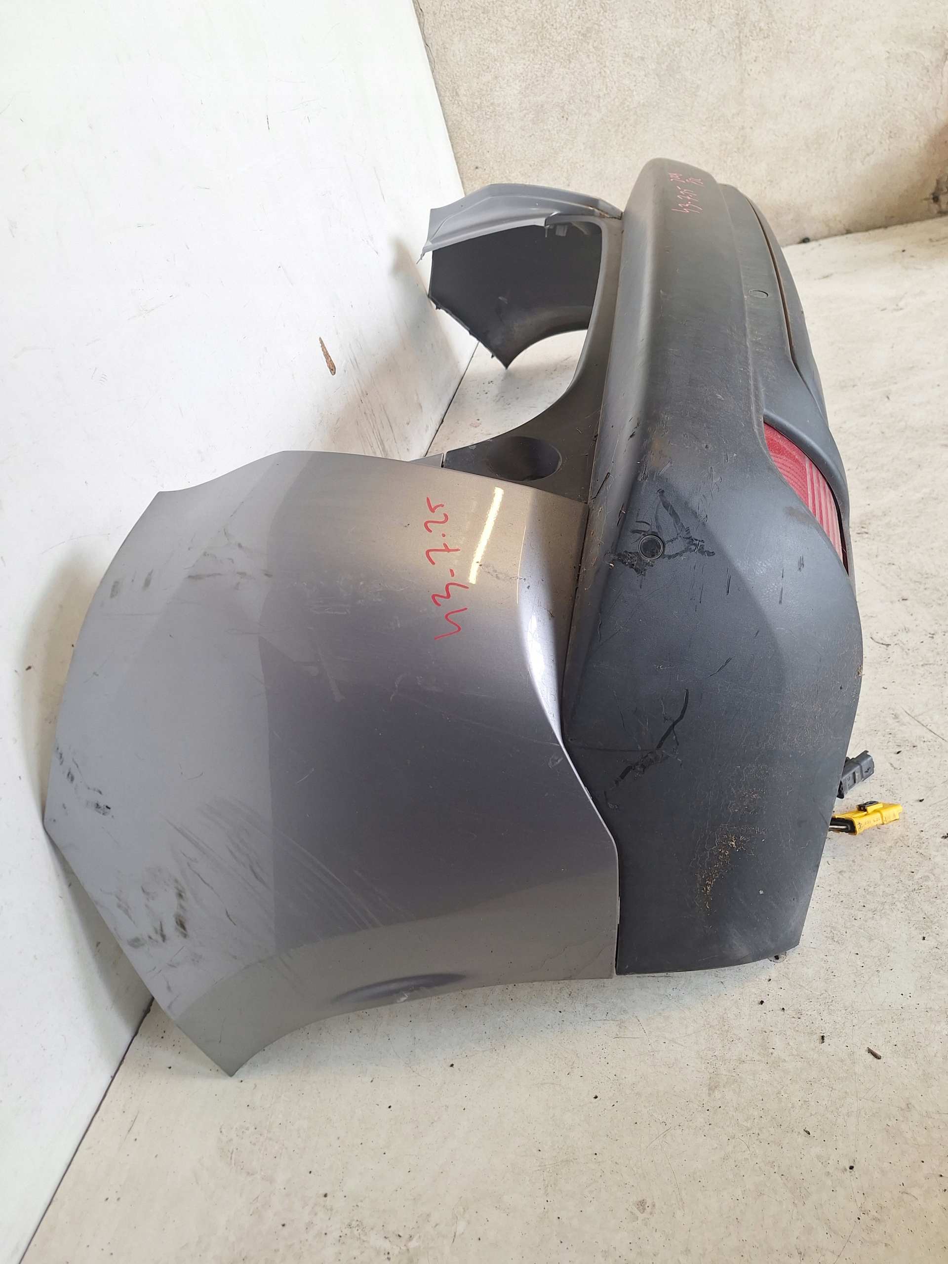 PEUGEOT 2008 and 12-16 bumper rear part + PDC