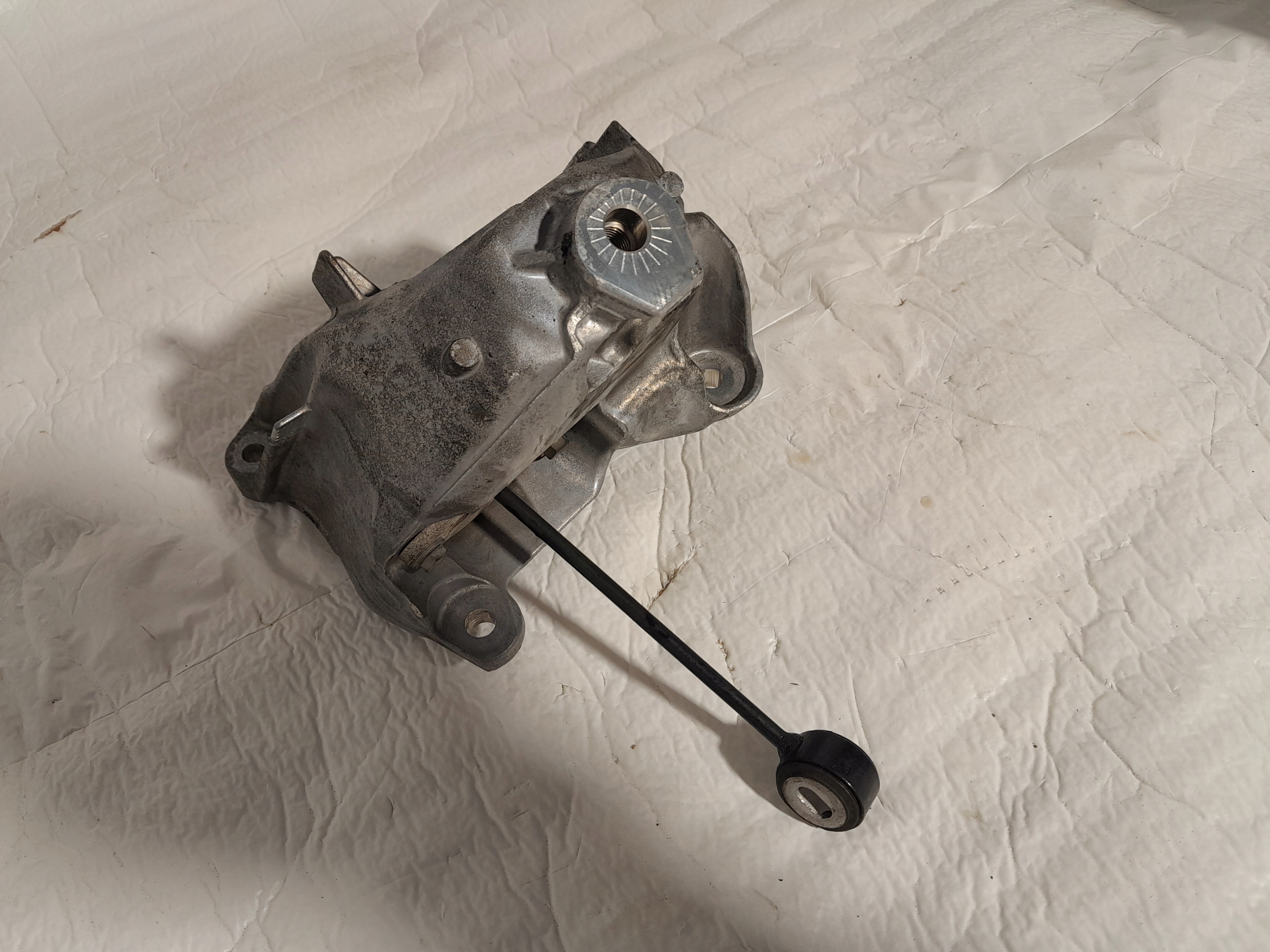 AUDI A4 B9 A5 8W supporto staffa Motore 4M0199307BN