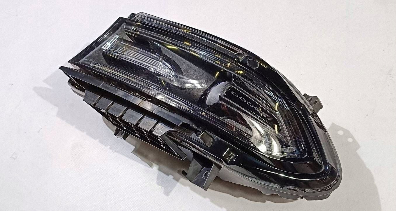 Licht vorne vorne links Nebelscheinwerfer Original Dodge Charger 2015