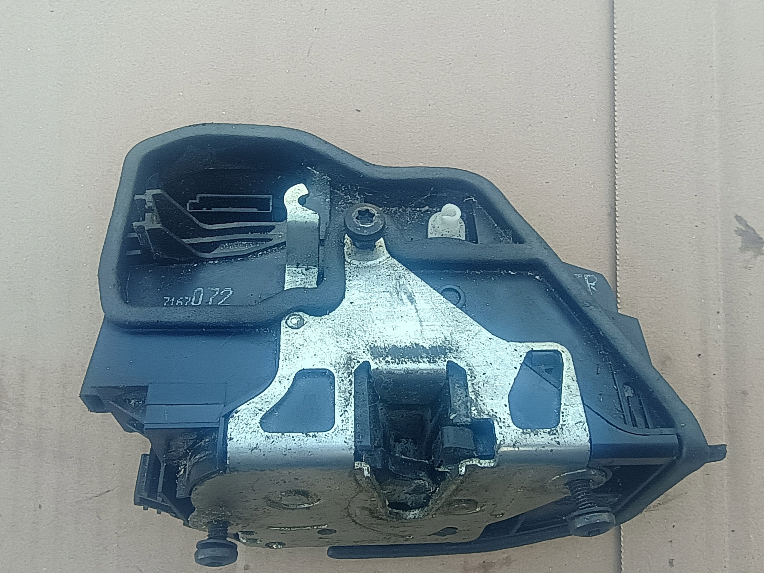 lock door right front 7167072 7 PIN BMW E 60
