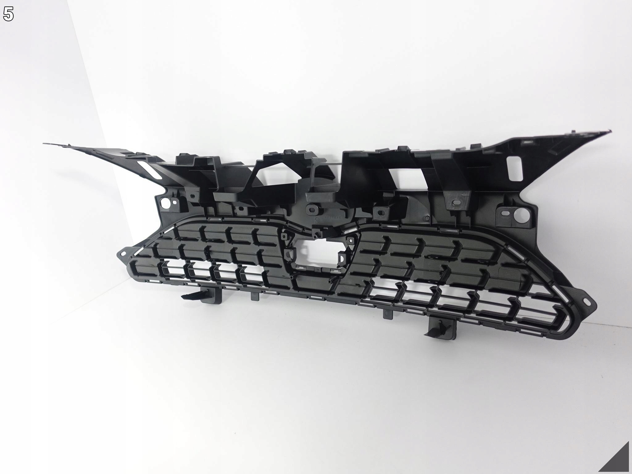 TOYOTA YARIS CROSS 20- grille grid grill W bumper