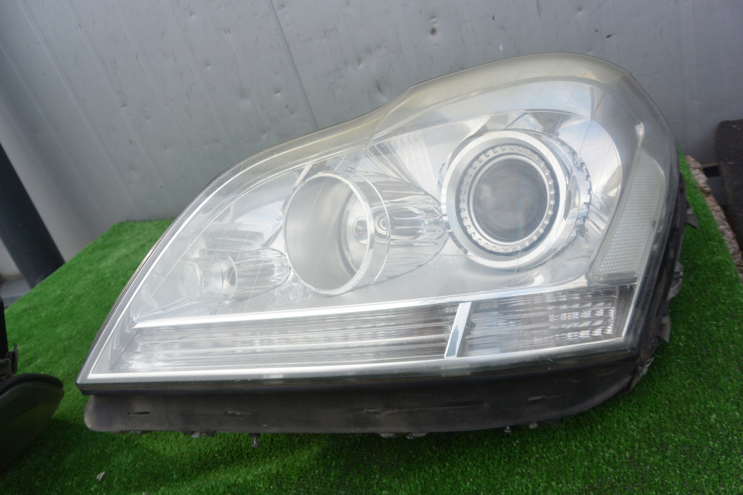 MERCEDES GL 164 light left right front XENON KPL