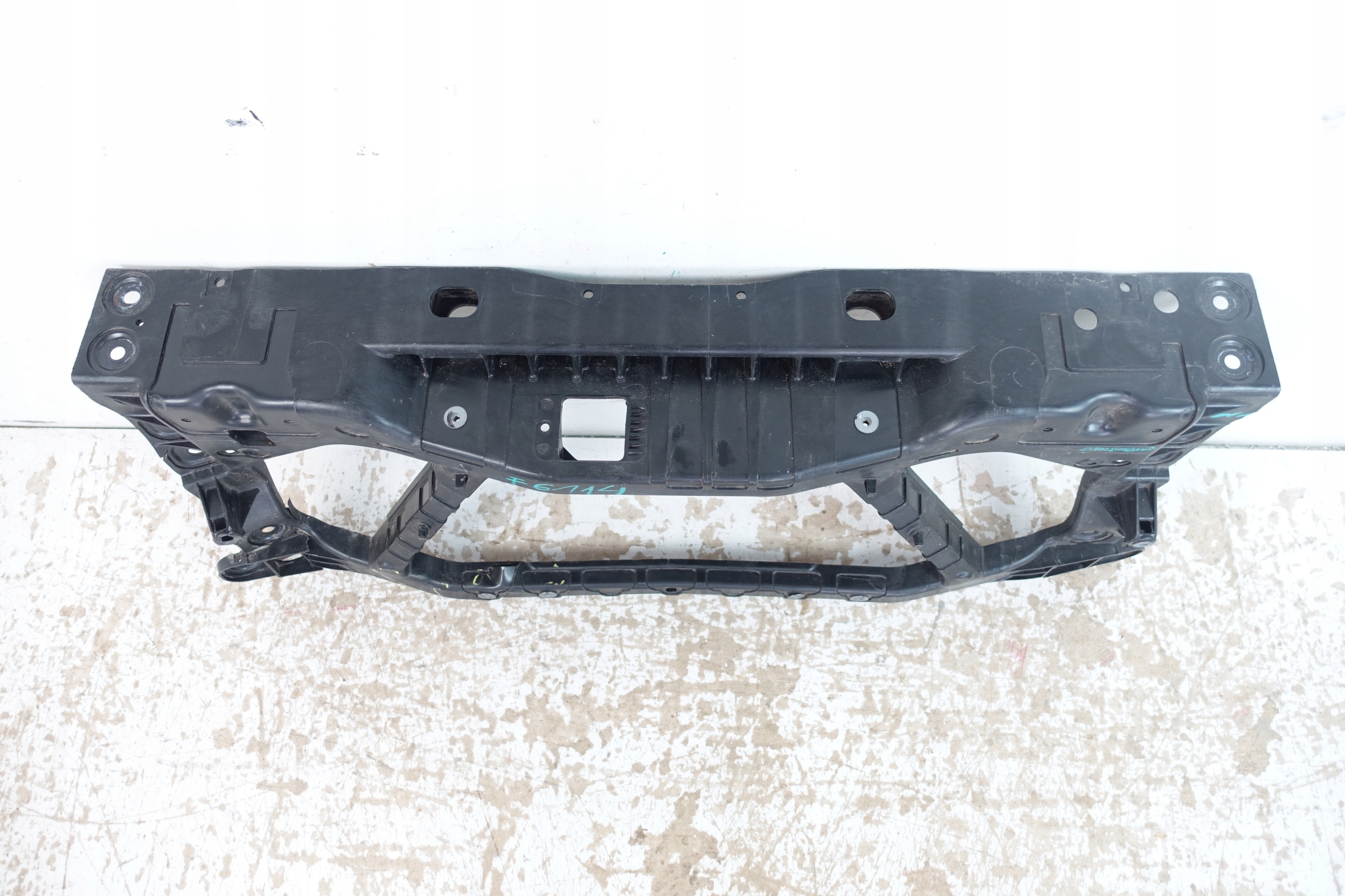 LAND ROVER DEFENDER II 2019- pillar iron support panel for radiators L8B2-16E144-A