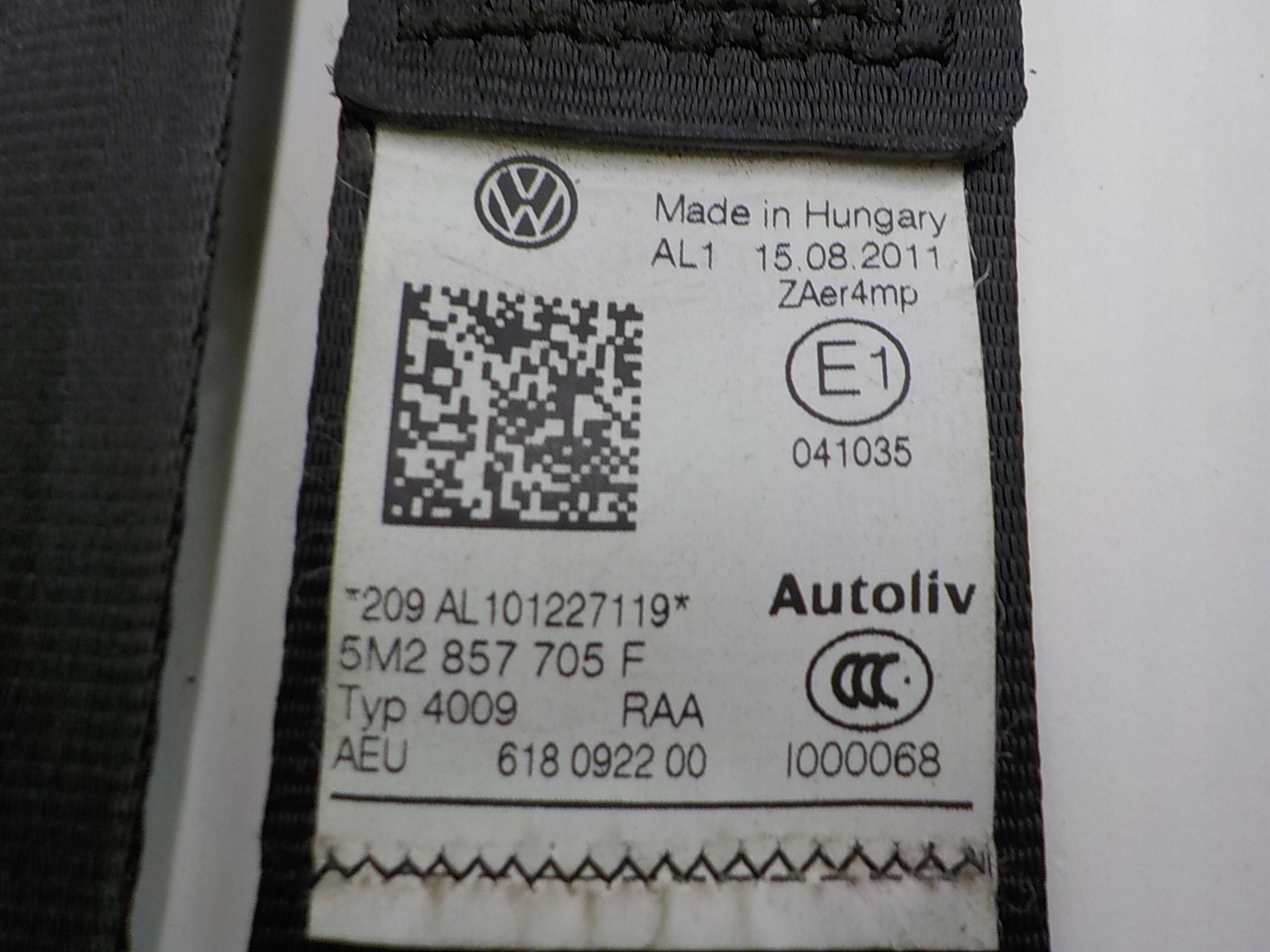 VW GOLF PLUS Gurten Sicherheits links 5M2857705F 618018600